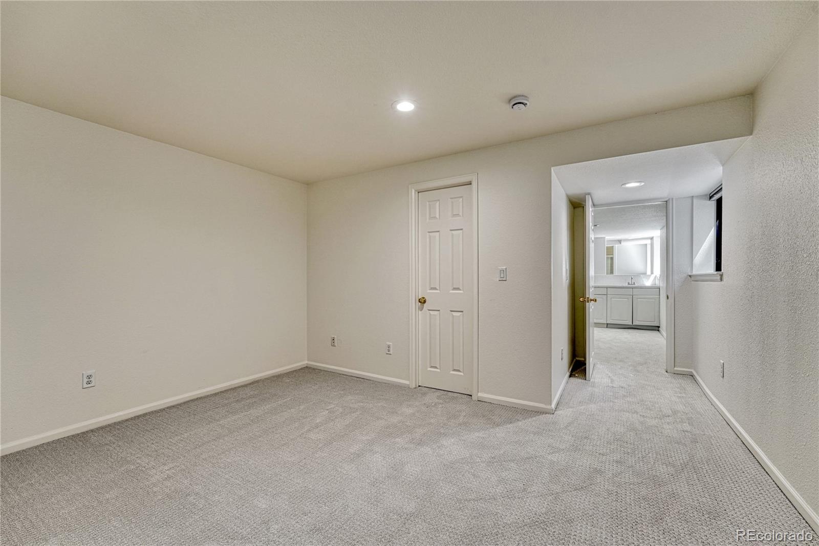 5672 S Hanover Way