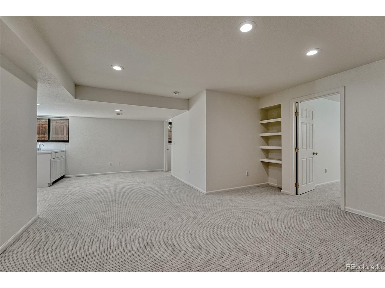 5672 S Hanover Way