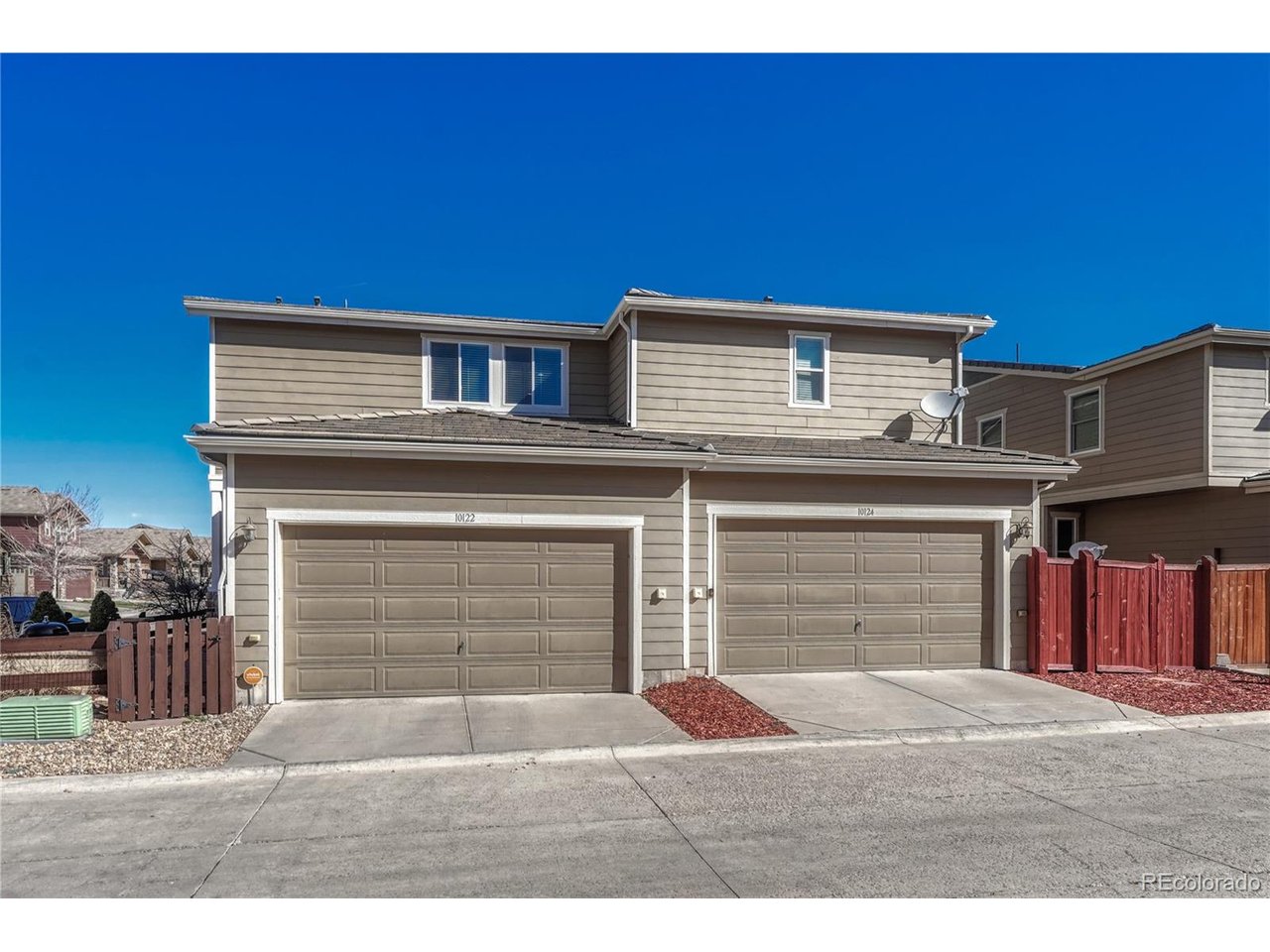 10122 Tall Oaks St