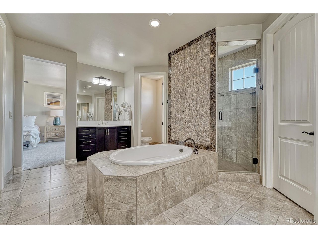 9343 Vista Hill Ln