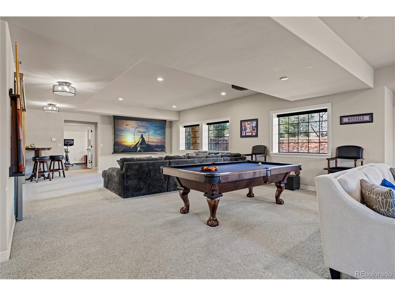 9343 Vista Hill Ln