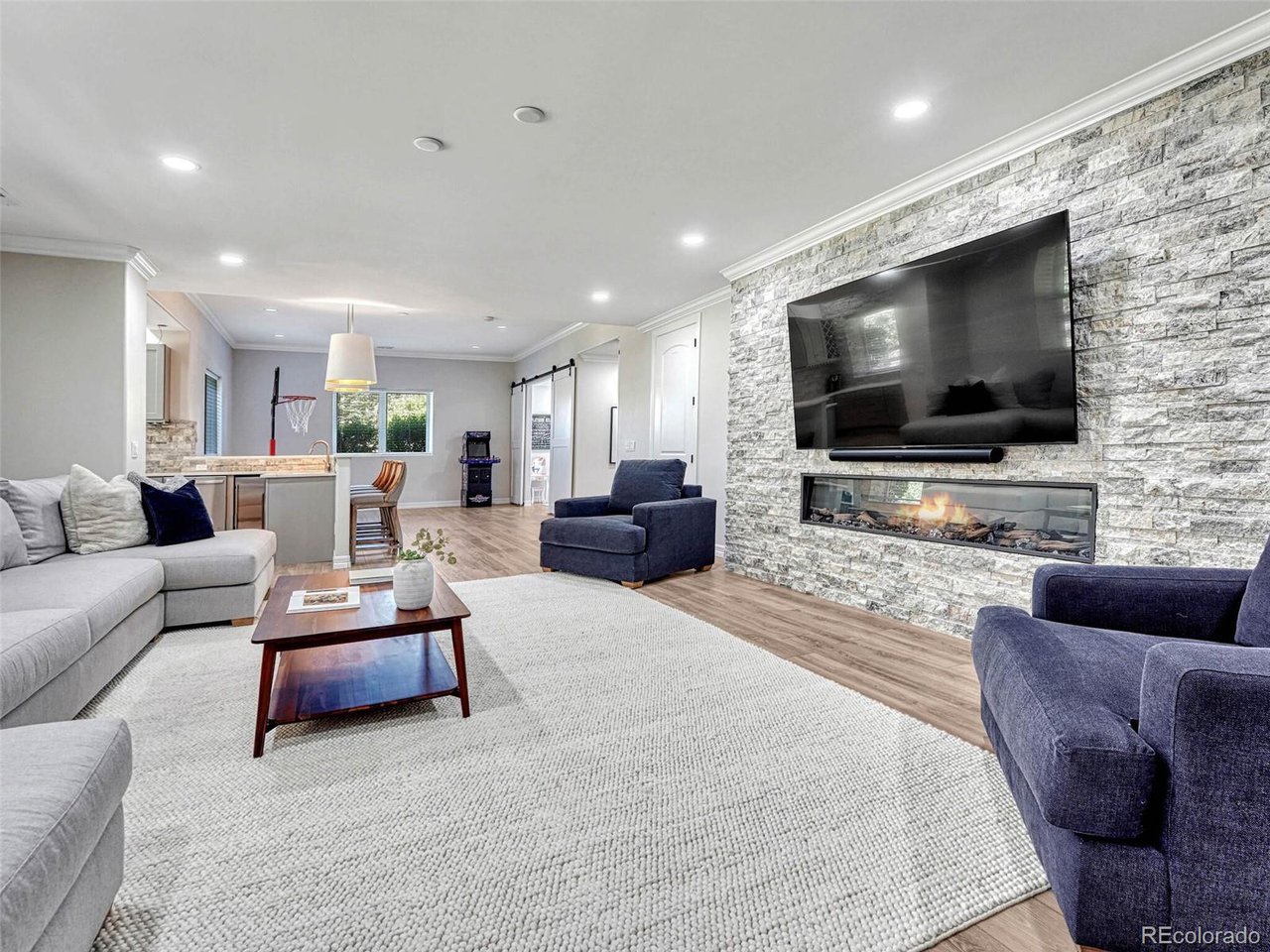 9585 Silent Hills Ln