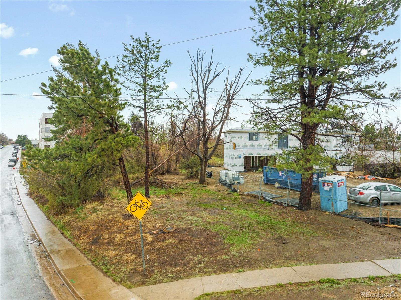 390 W Lehow Avenue