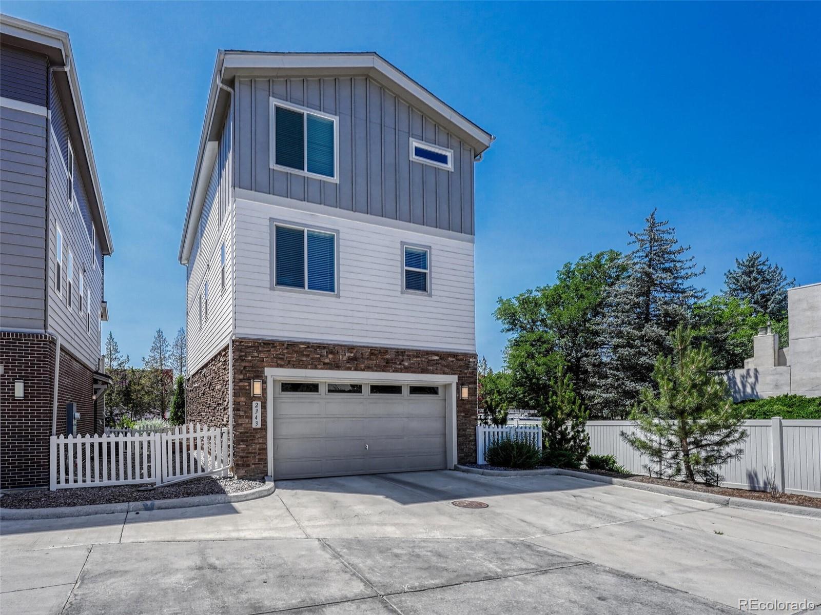 2343 S Troy Court