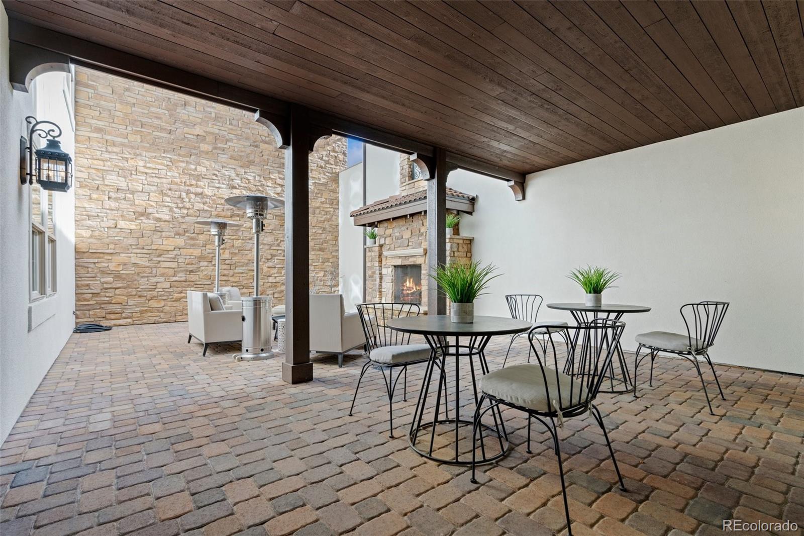9343 Vista Hill Lane