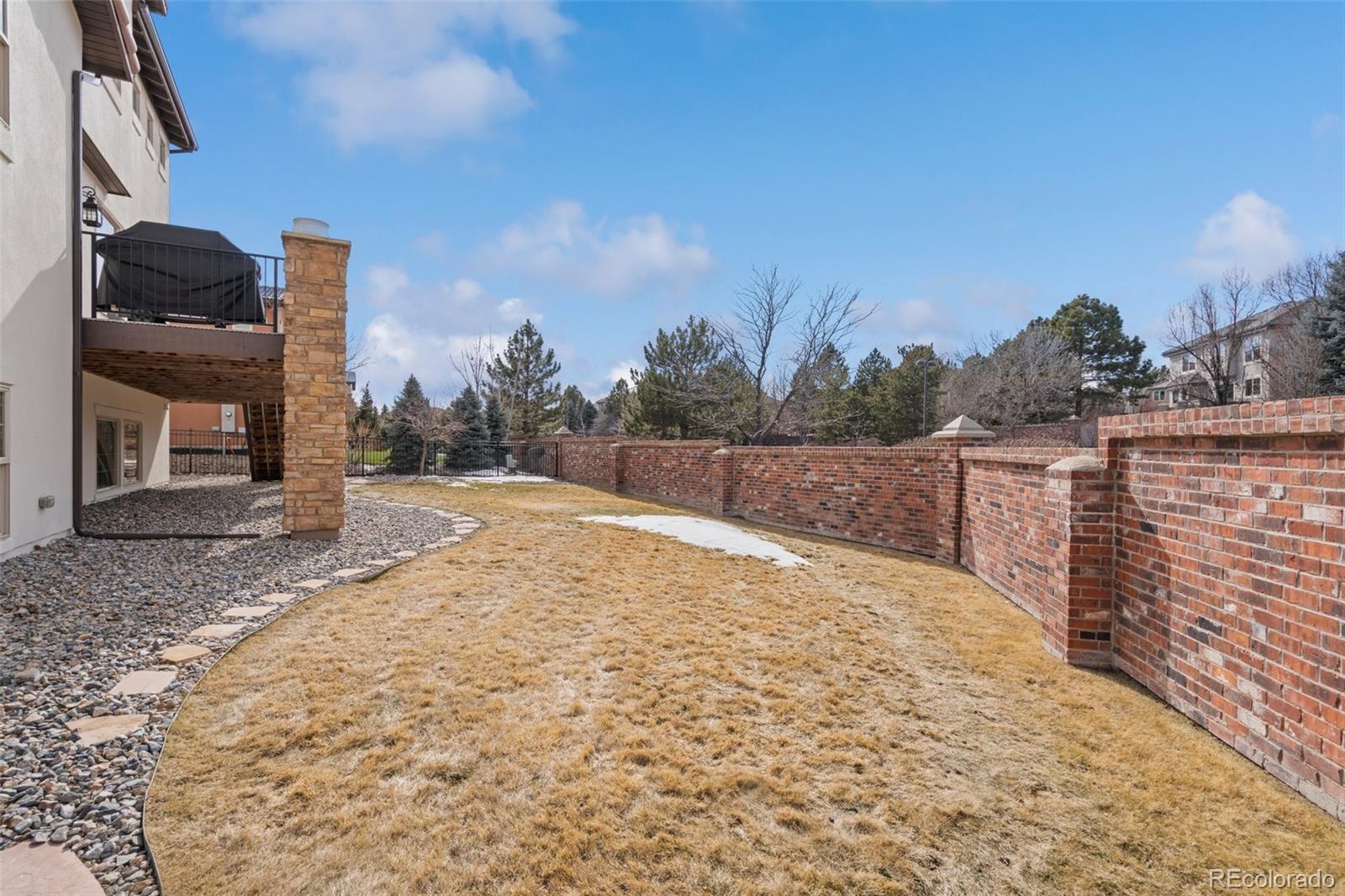 9343 Vista Hill Lane