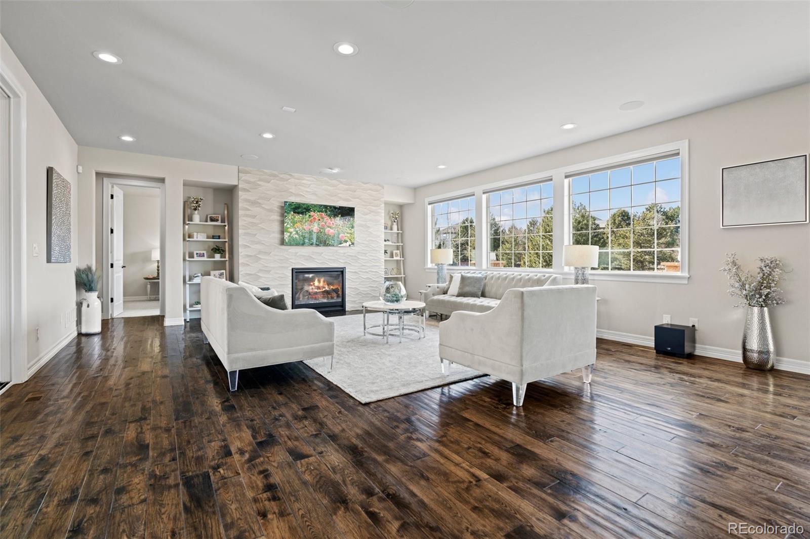 9343 Vista Hill Lane