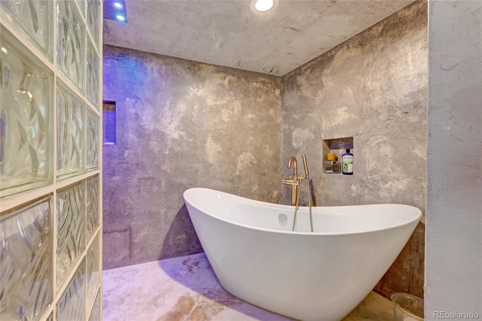 2609 S Quebec Street Unit: 1