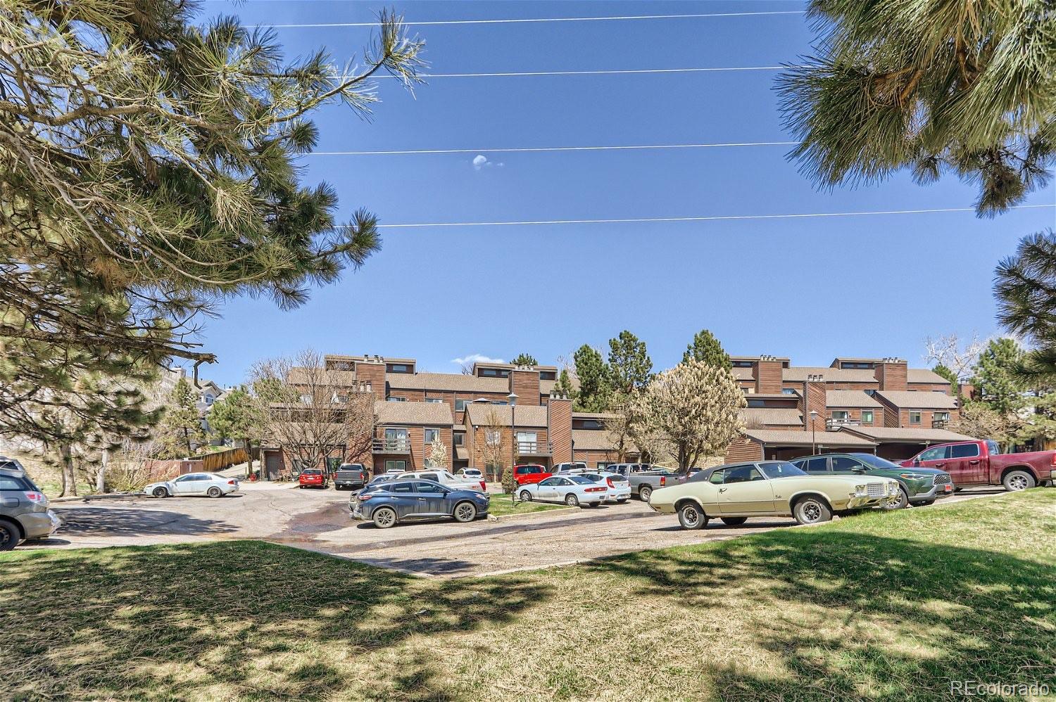 390 W Lehow Avenue