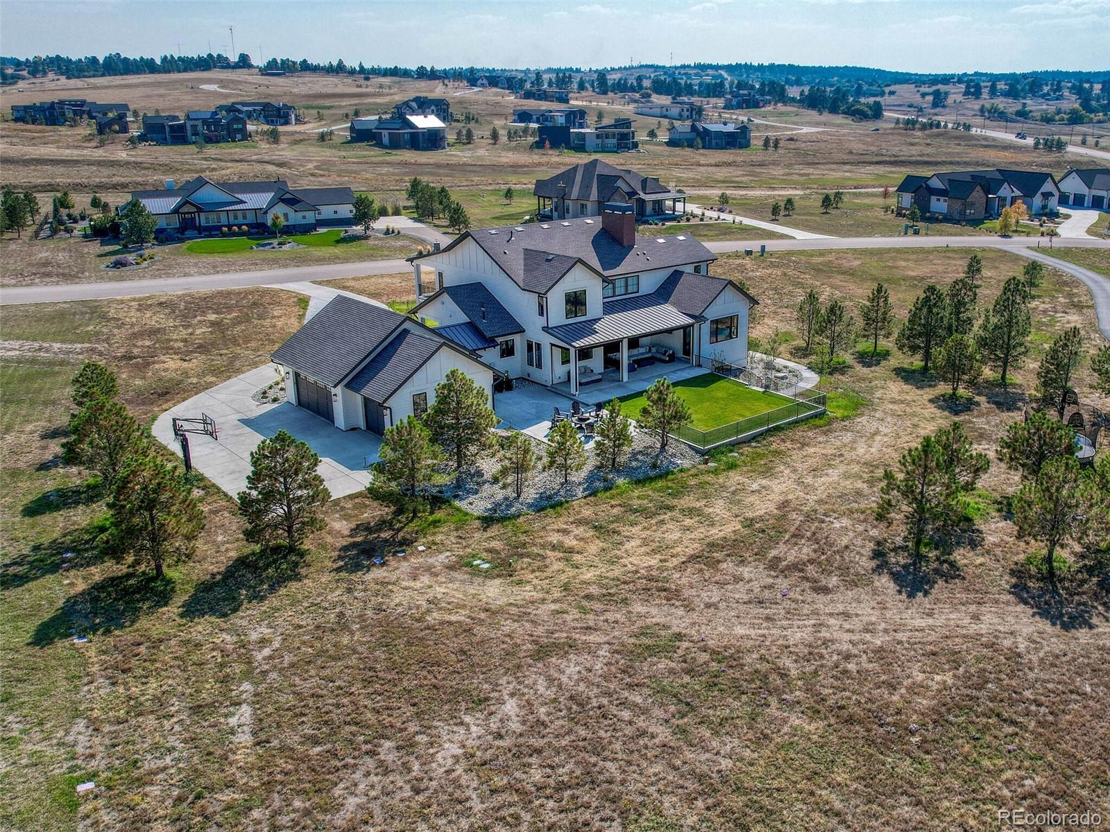 2690 Fox View Trail