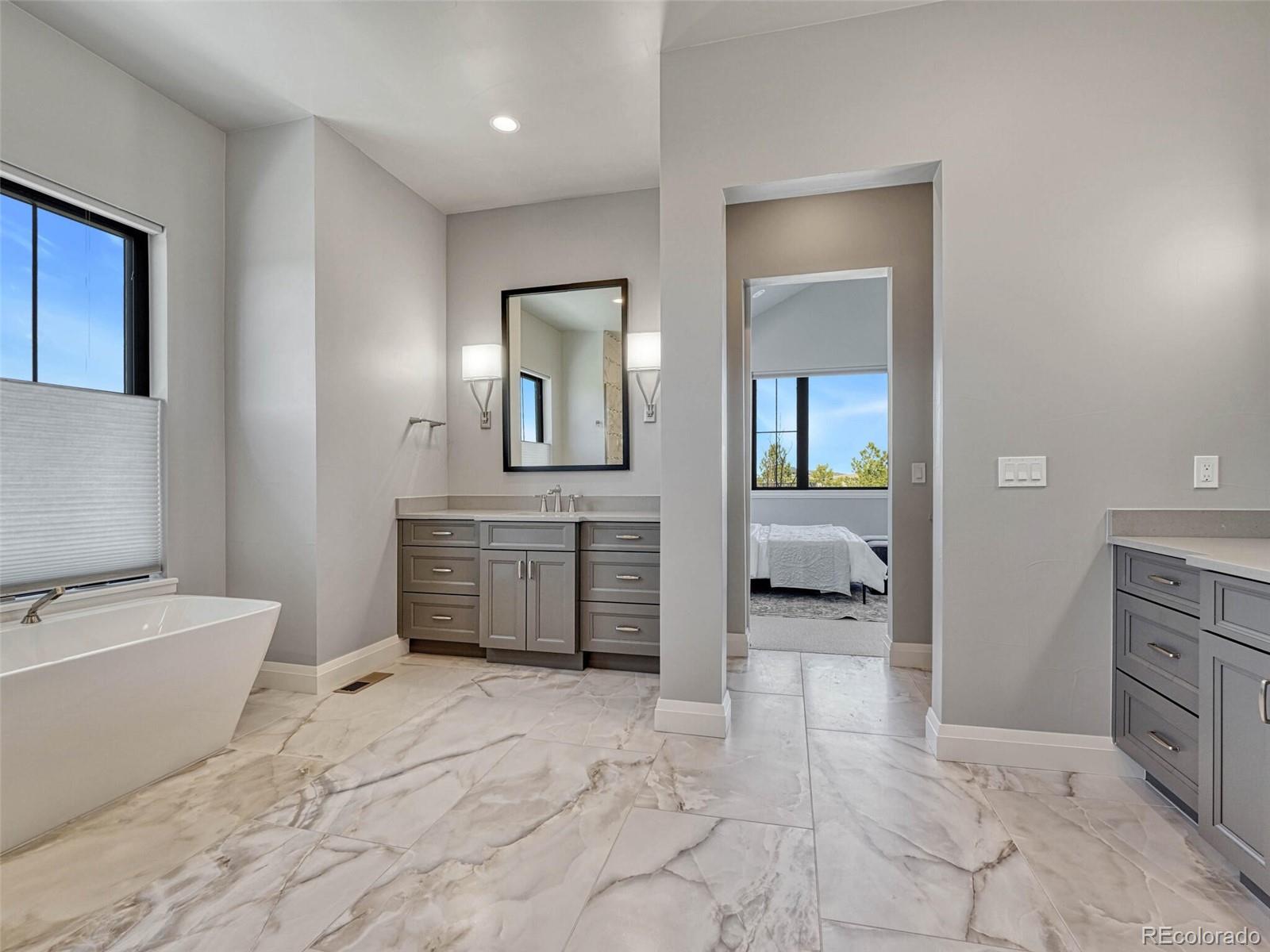 2690 Fox View Trail