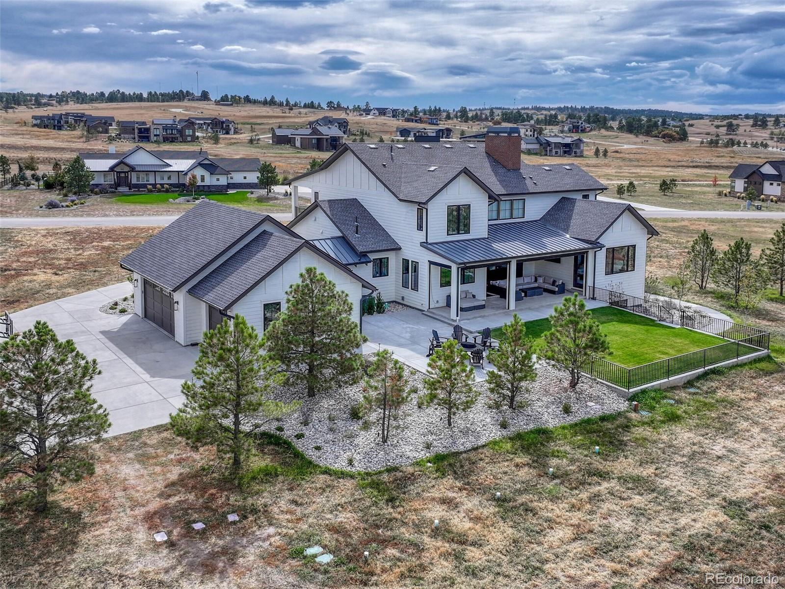 2690 Fox View Trail