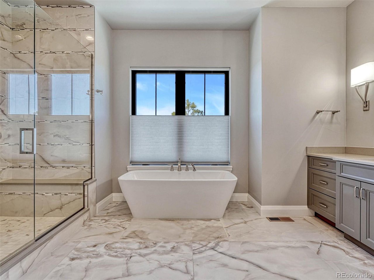 2690 Fox View Trl