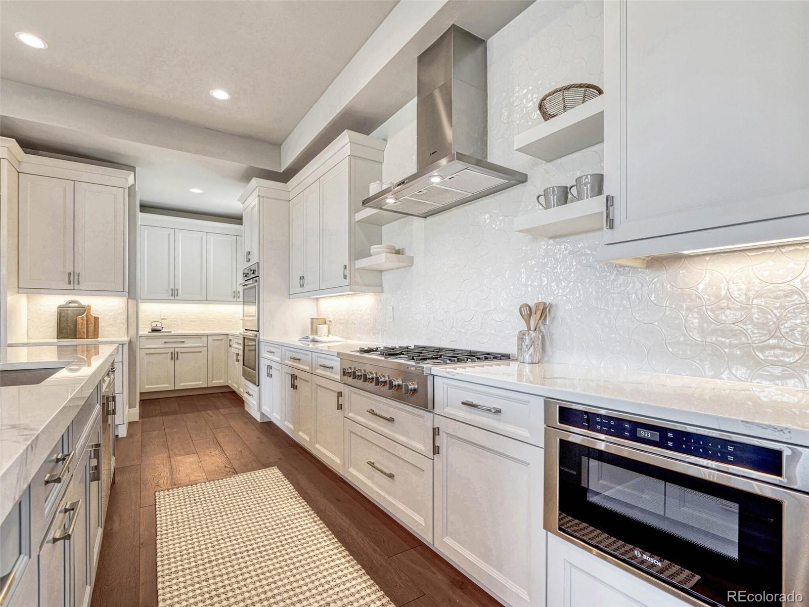 2690 Fox View Trail