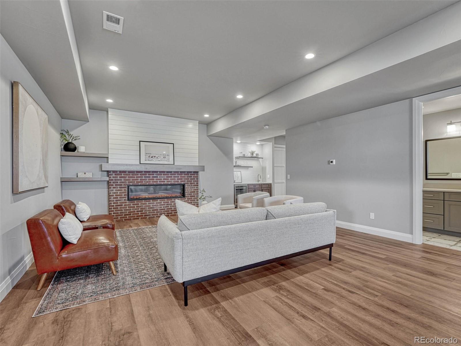 2690 Fox View Trail