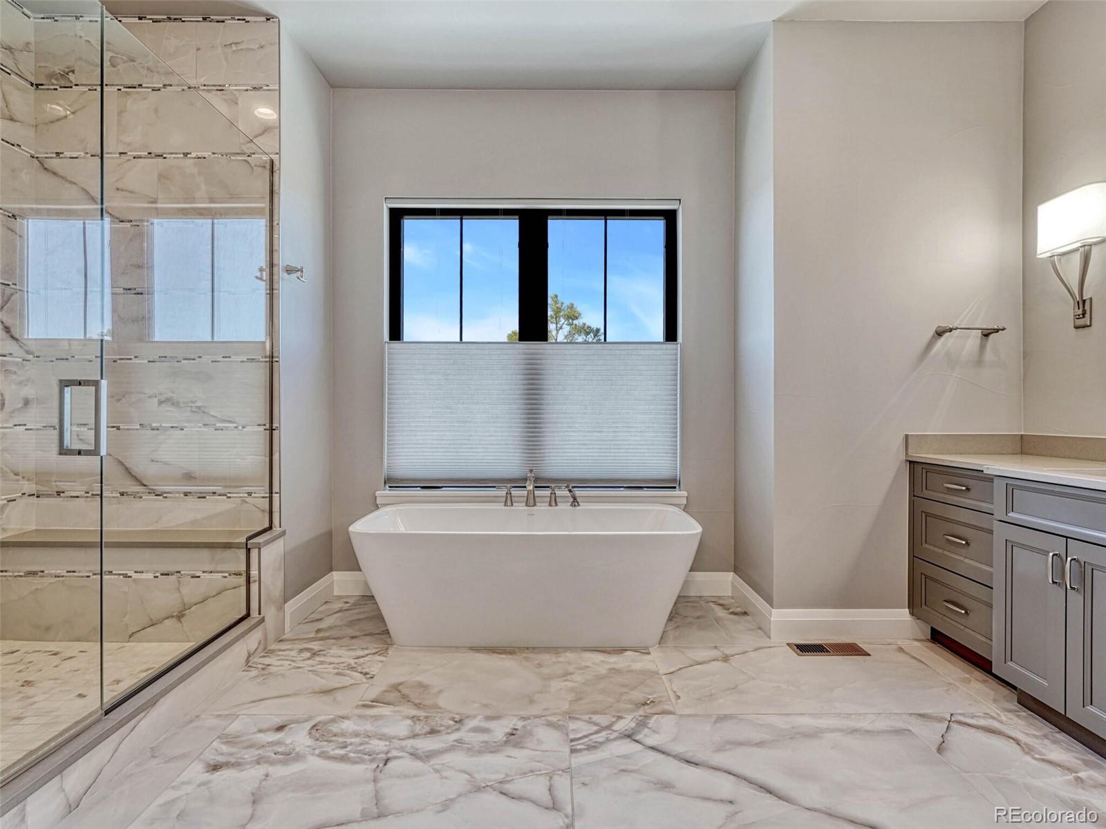 2690 Fox View Trail