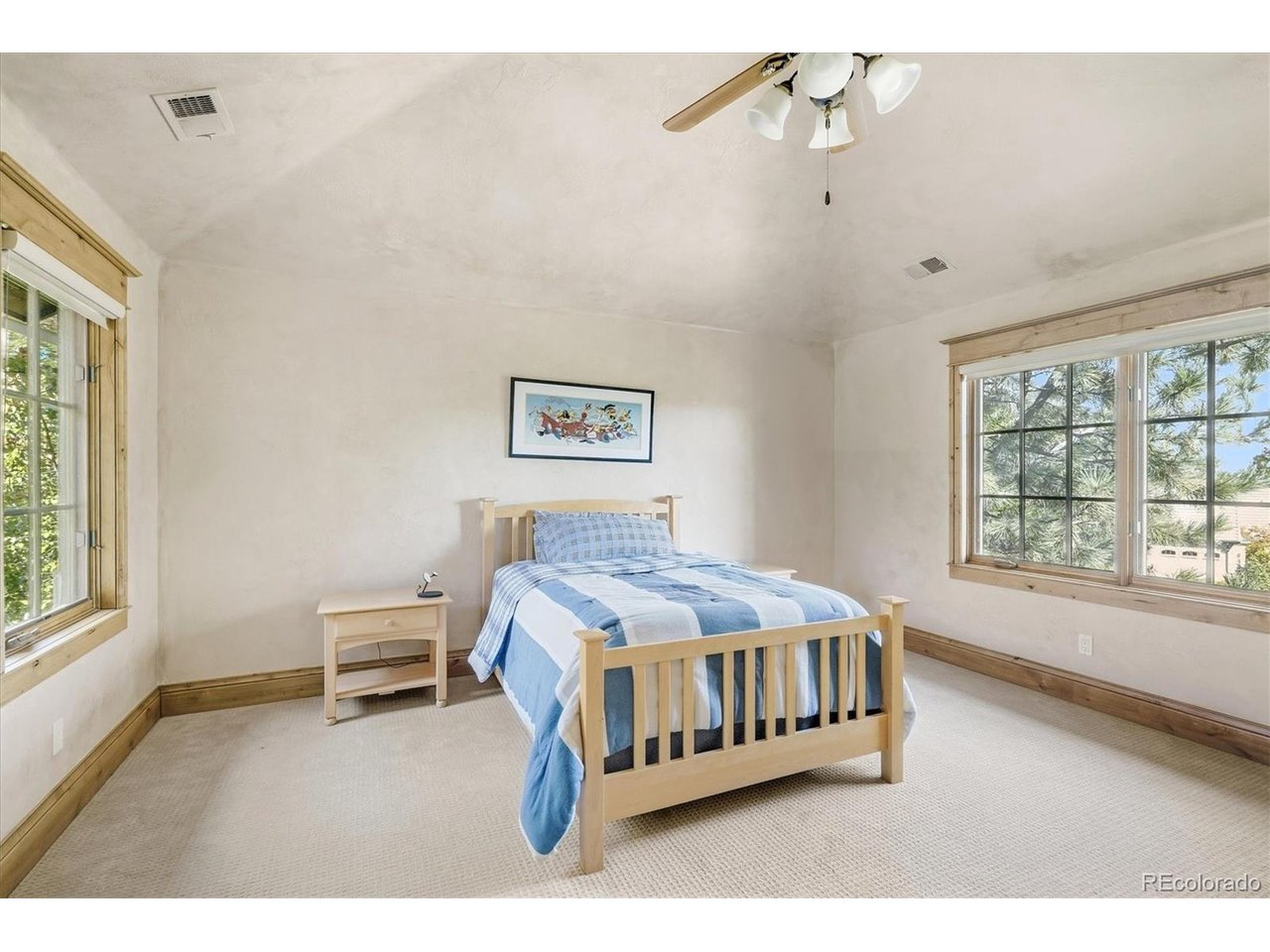4320 E Linden Cir