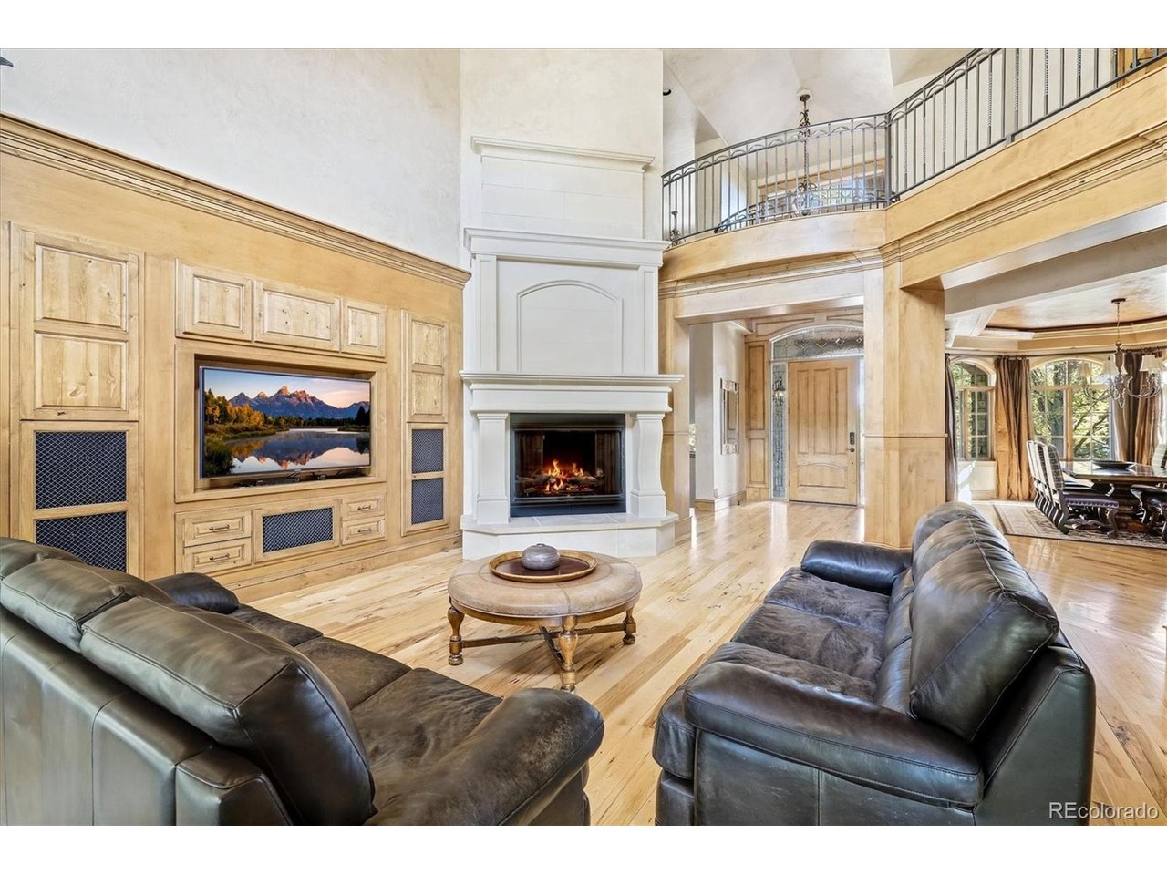 4320 E Linden Cir