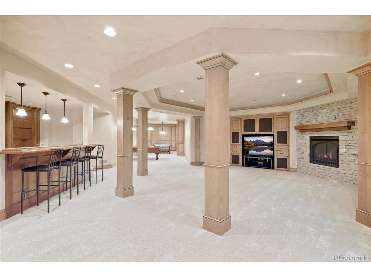 4320 E Linden Cir