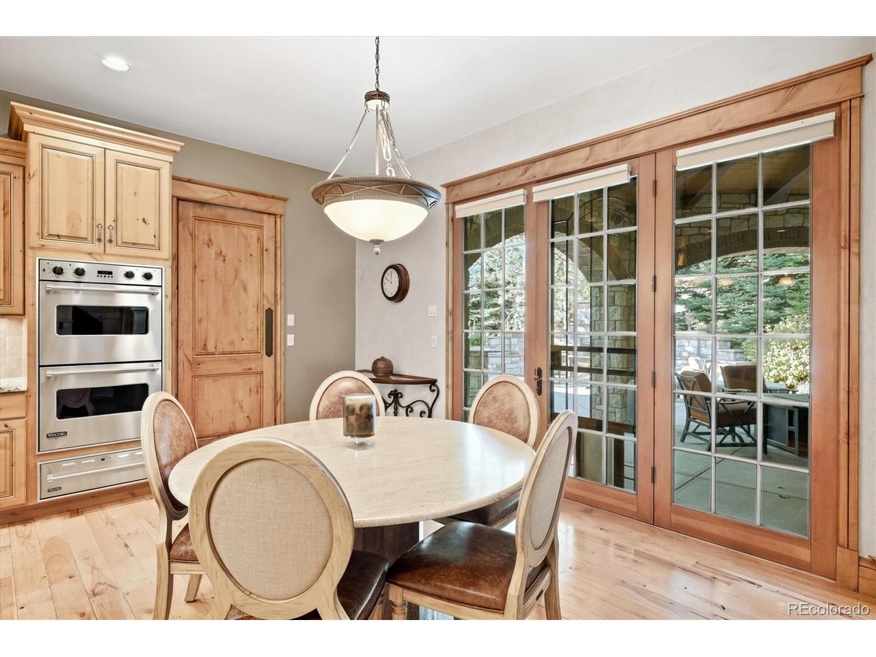 4320 E Linden Cir