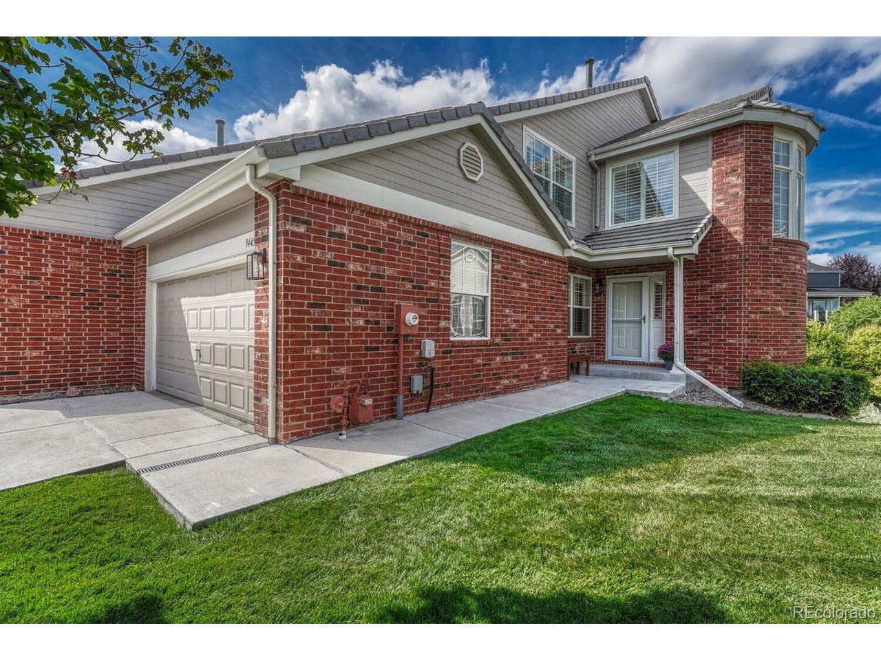 9445 Southern Hills Cir