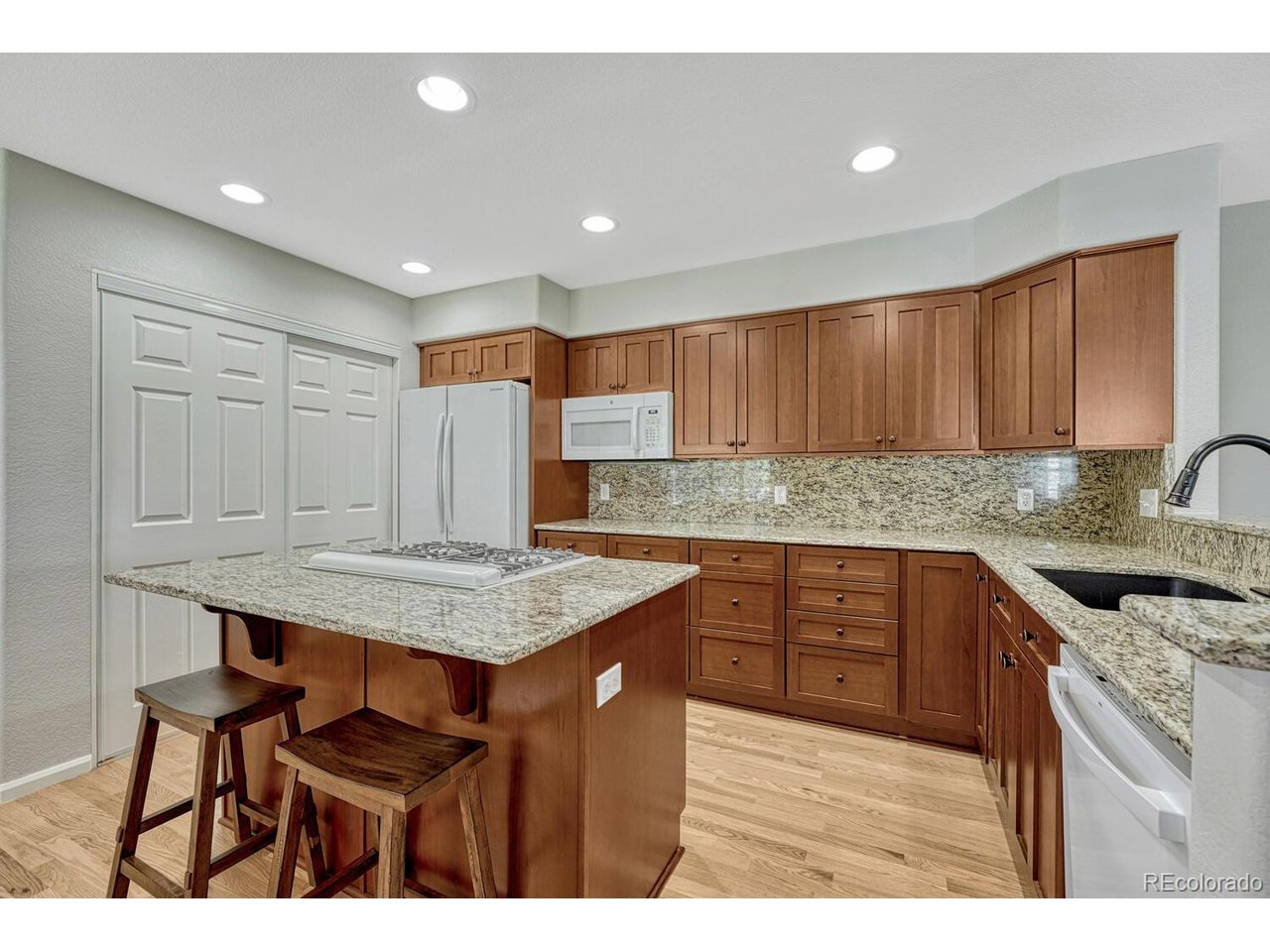 9445 Southern Hills Cir