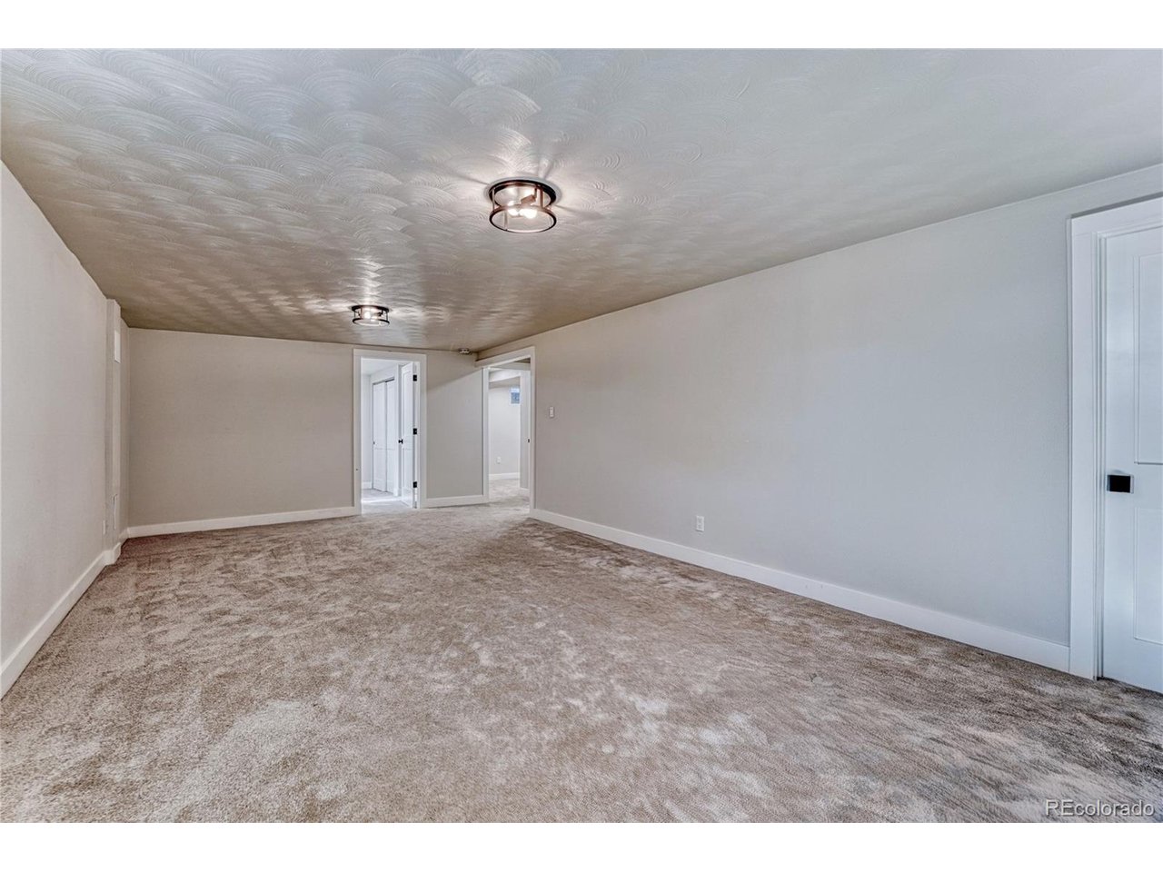 6945 S Clermont Dr