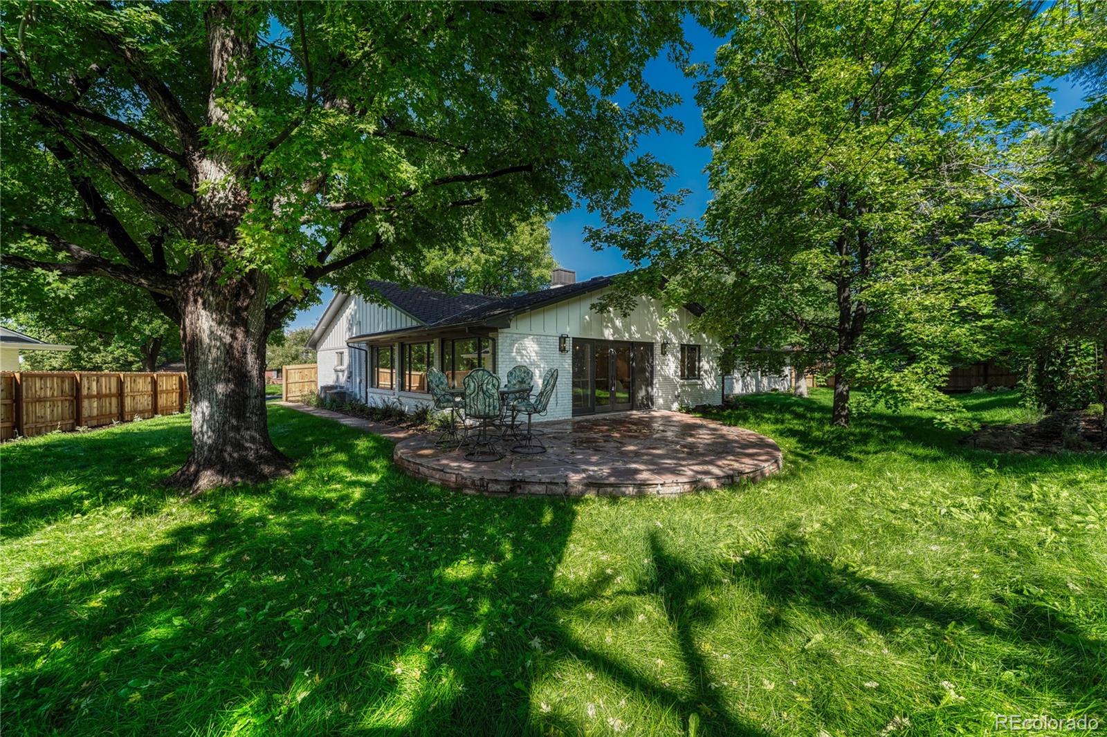 3080 E Flora
