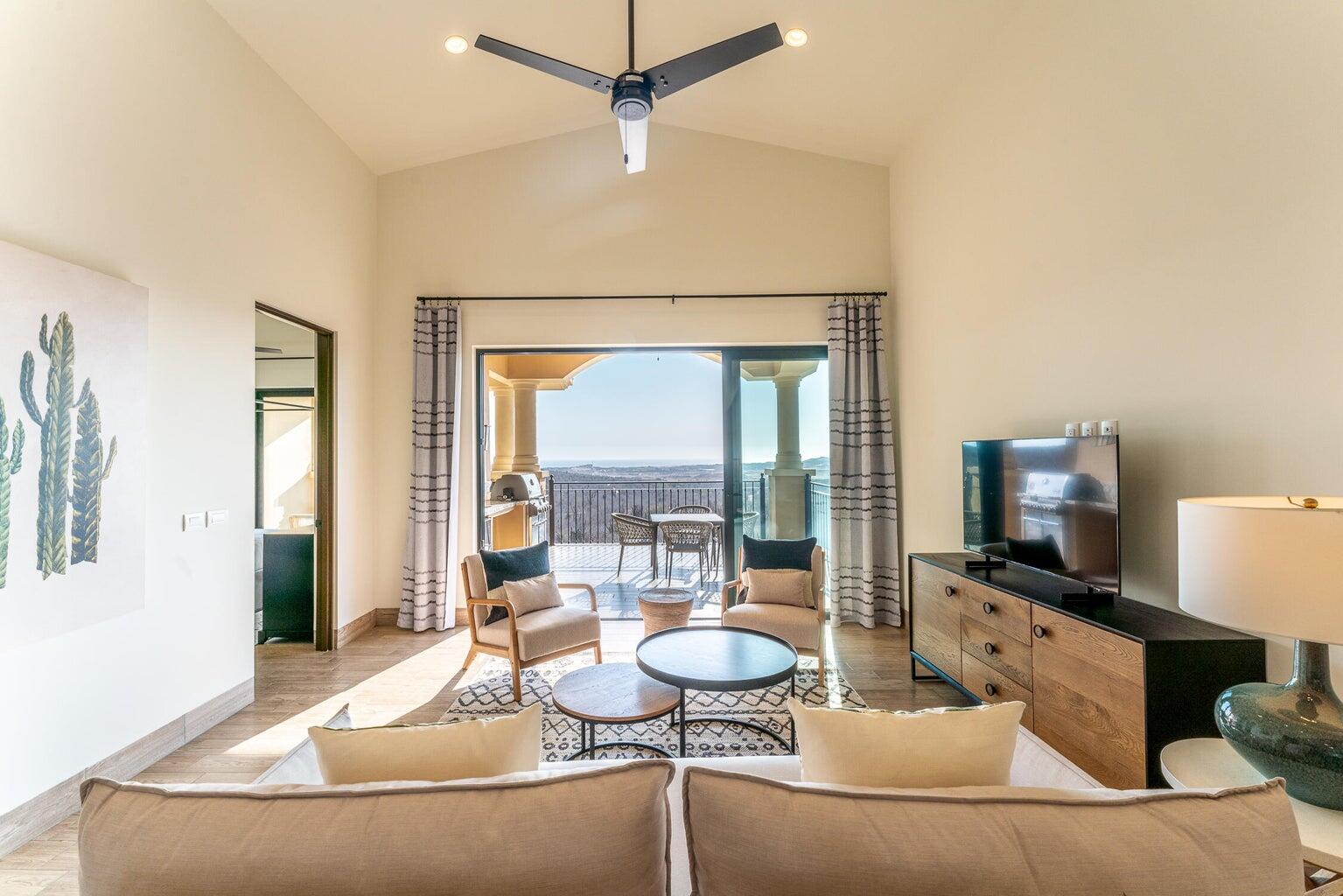 3 BD Condo Golf, Sunset, Ocean