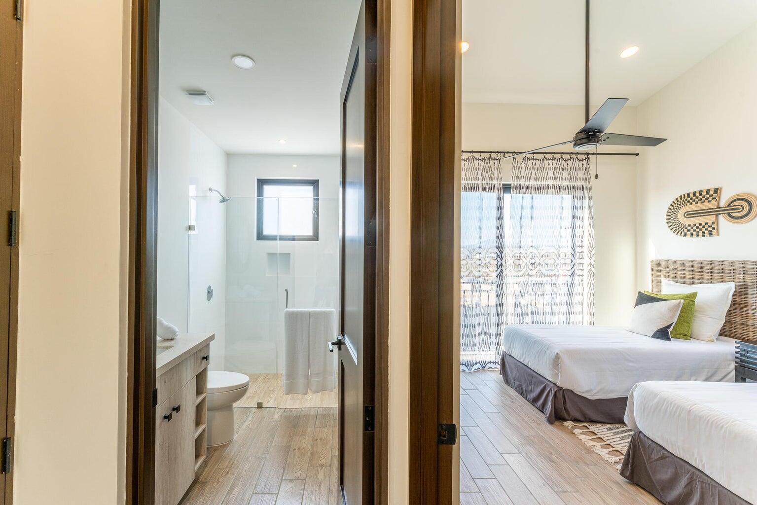 3 BD Condo Golf, Sunset, Ocean