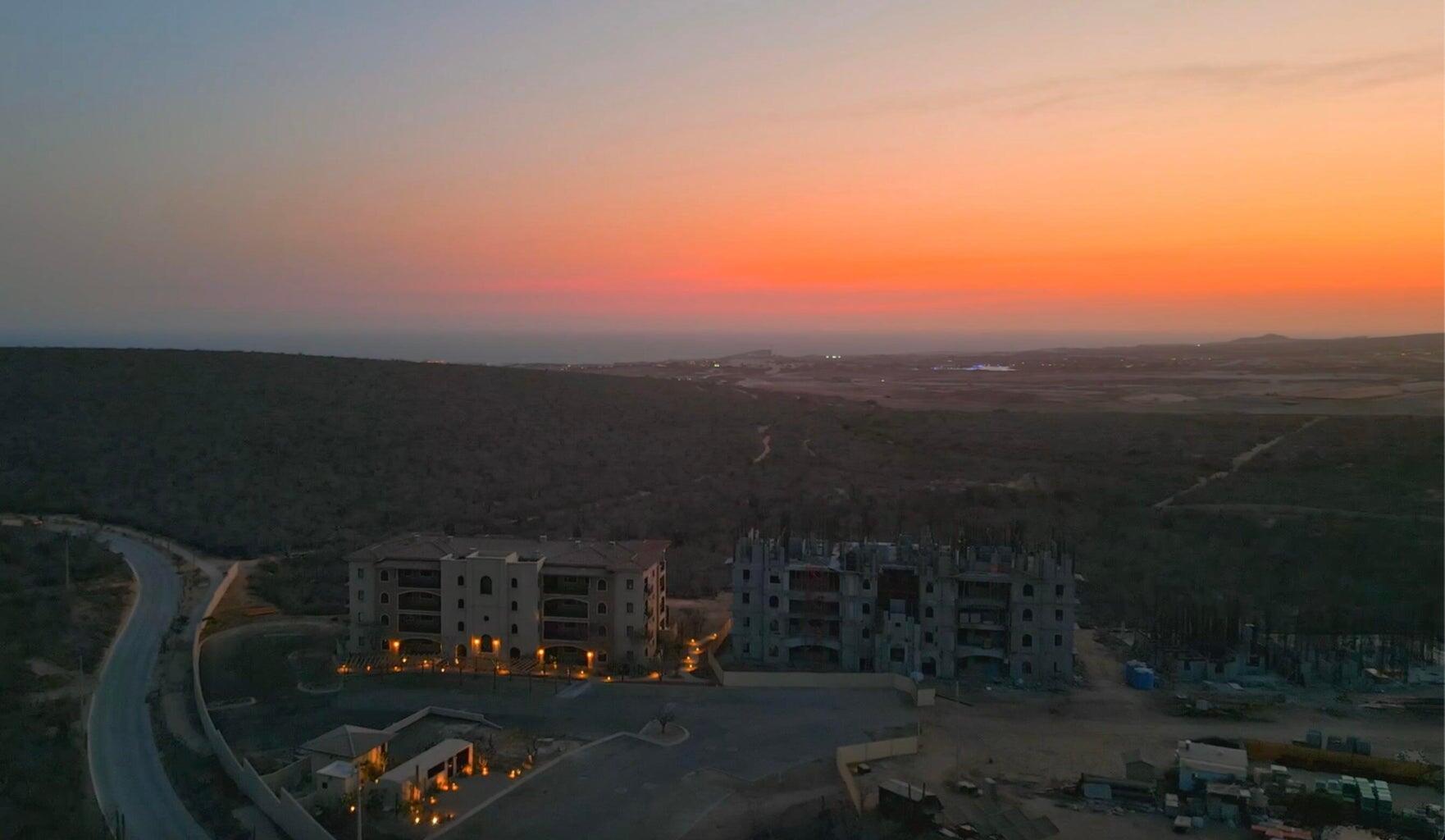 3 BD Condo Golf, Sunset, Ocean