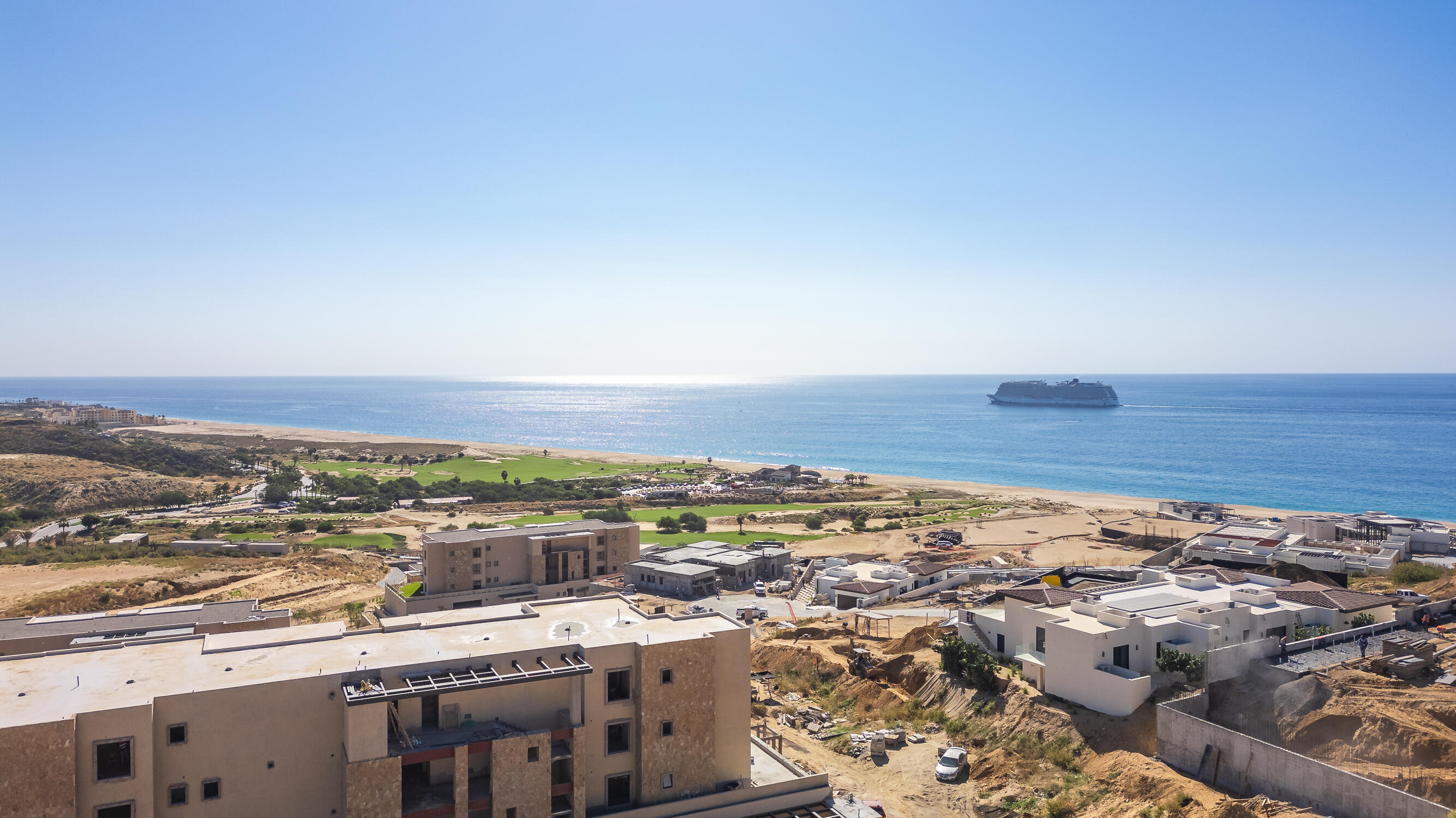 Luxury Ocean & Golf Condo