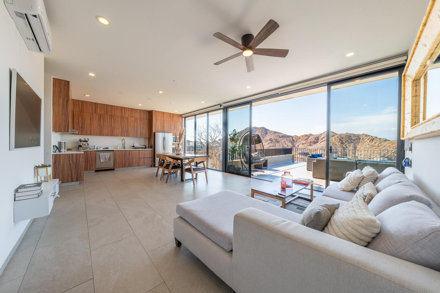 PH w. Big Terrace & Ocean View