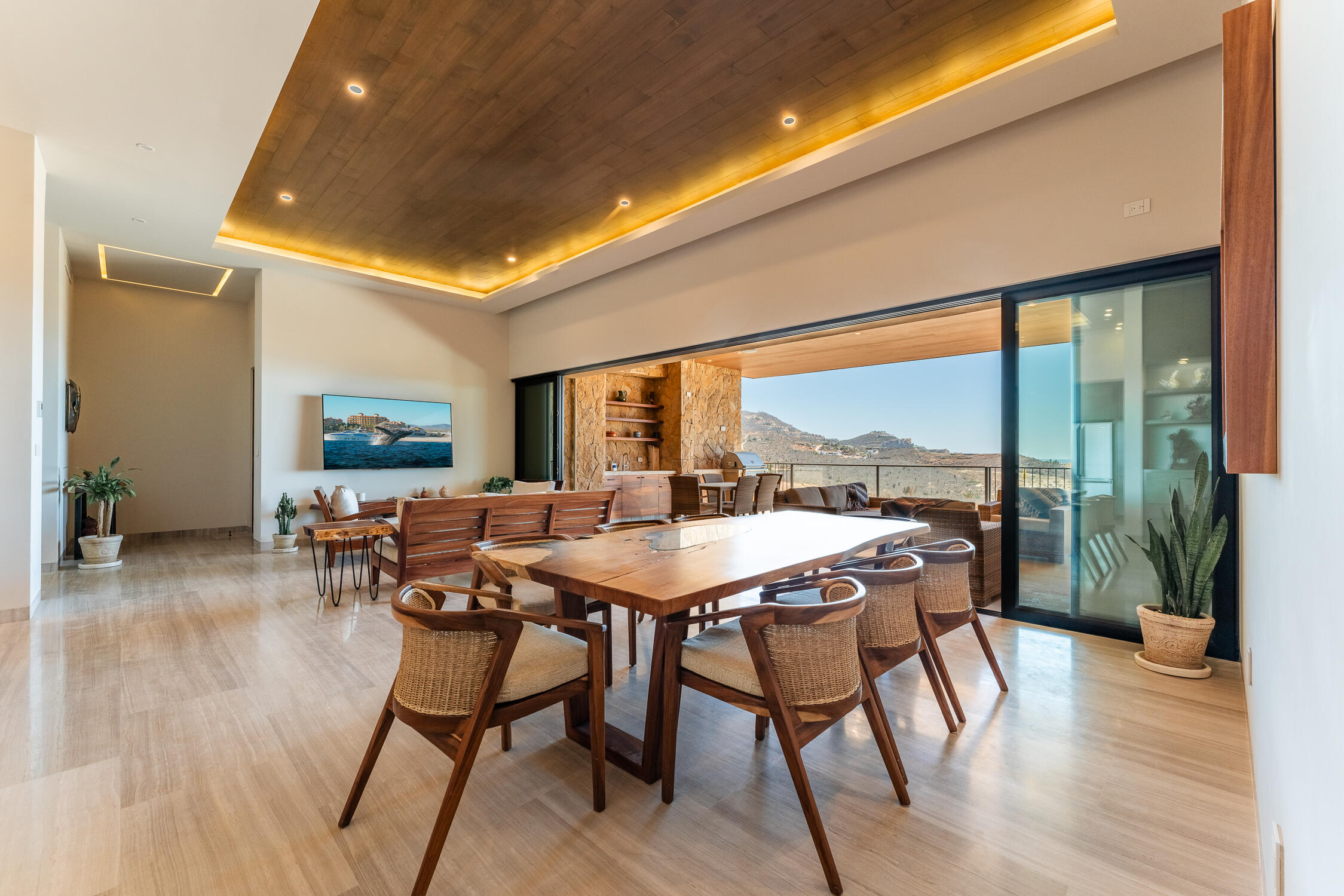 Alvar Luxury 3 BED Ocean View