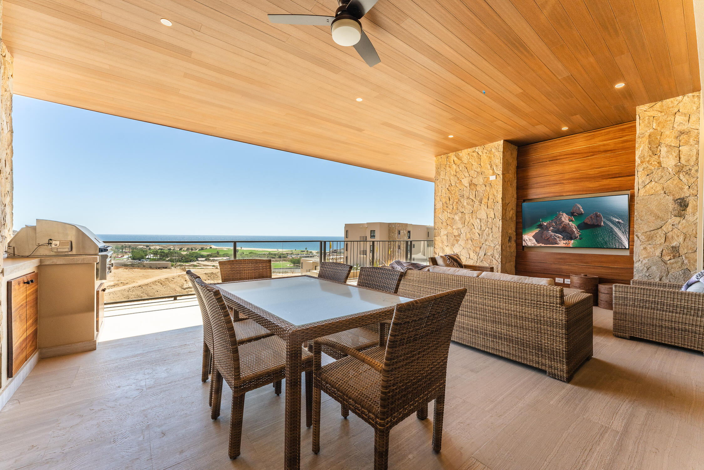 Alvar Luxury 3 BED Ocean View