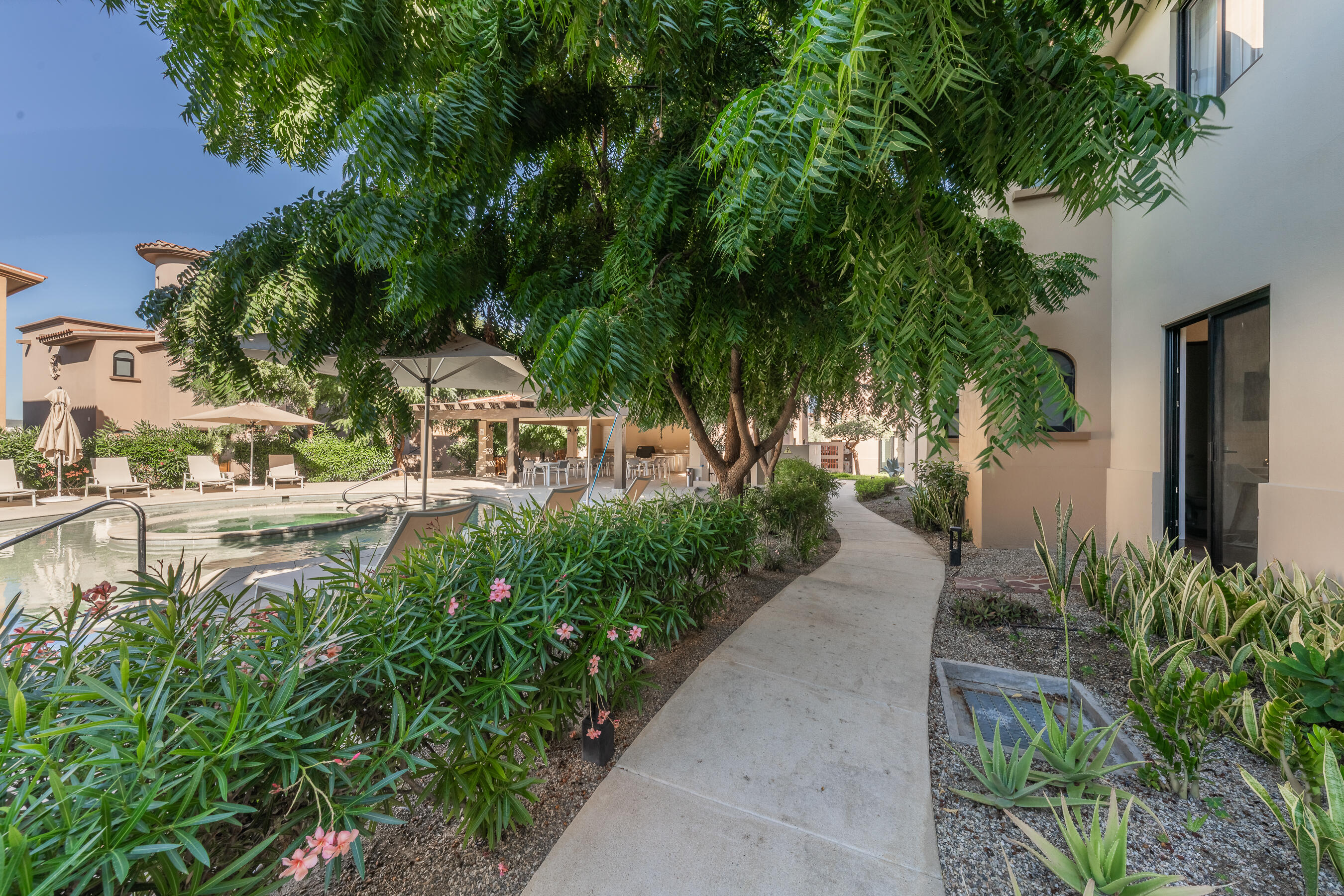 Turnkey Ground 3BD Pool Access