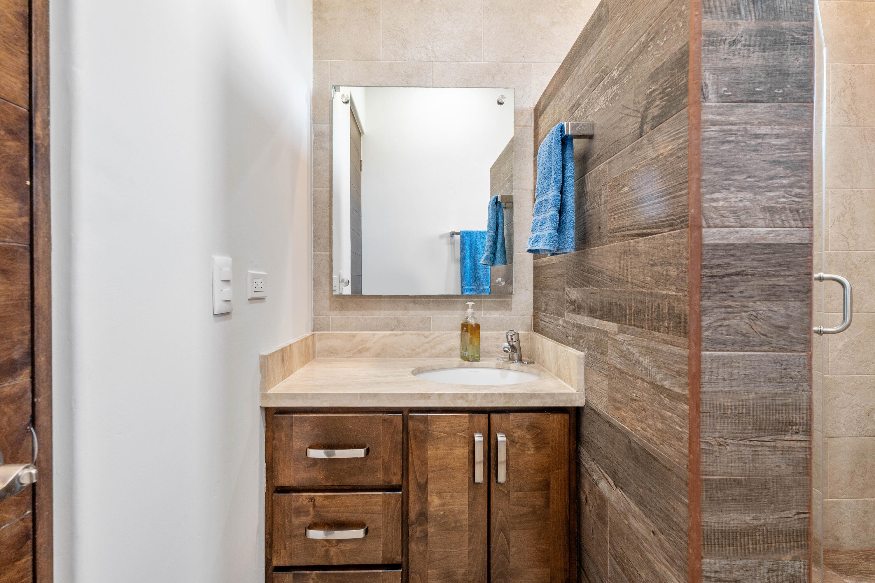 Camino Viejo Condominiums, Walk to Beach 2 Bdm Condo Pool