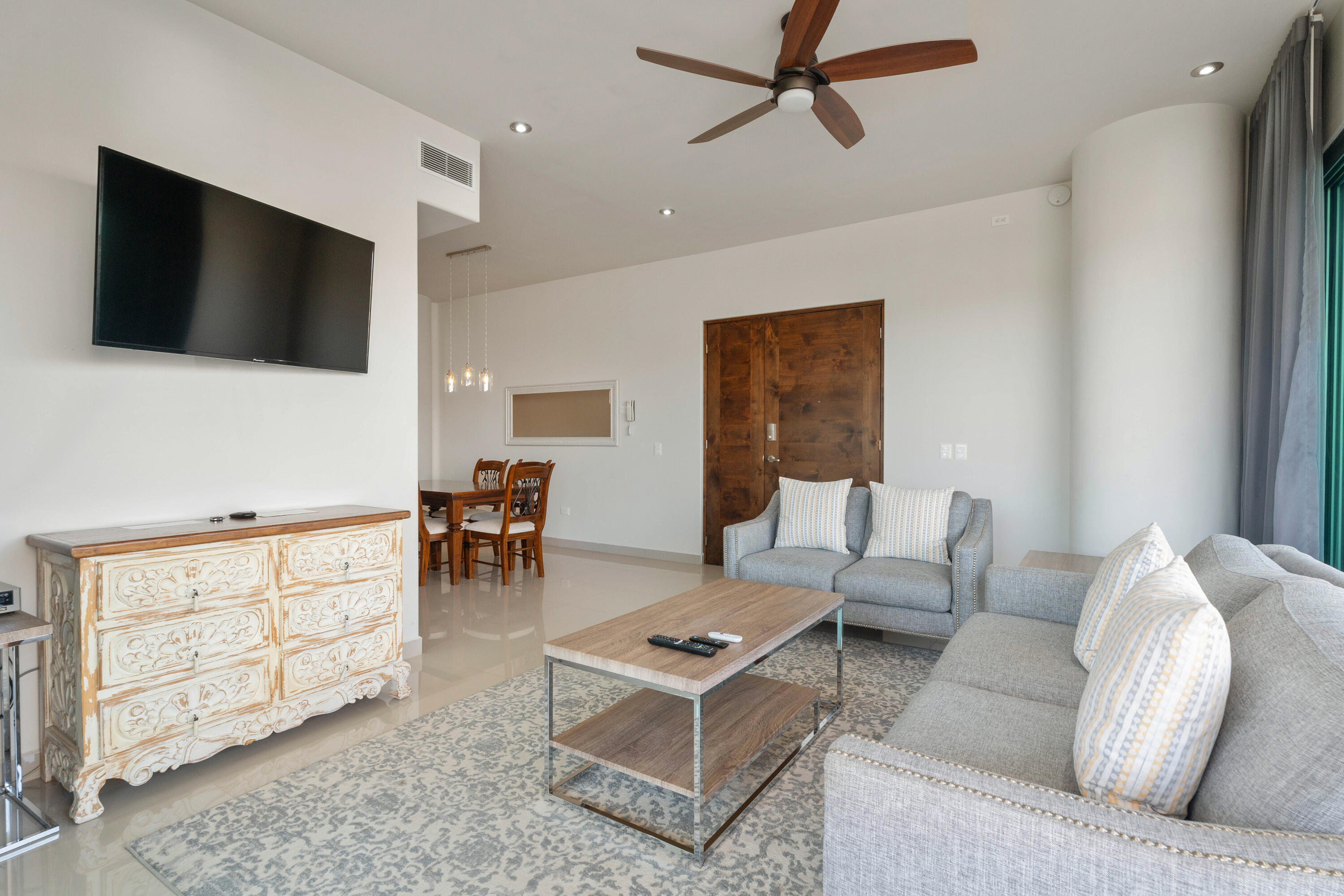 Camino Viejo Condominiums, Walk to Beach 2 Bdm Condo Pool