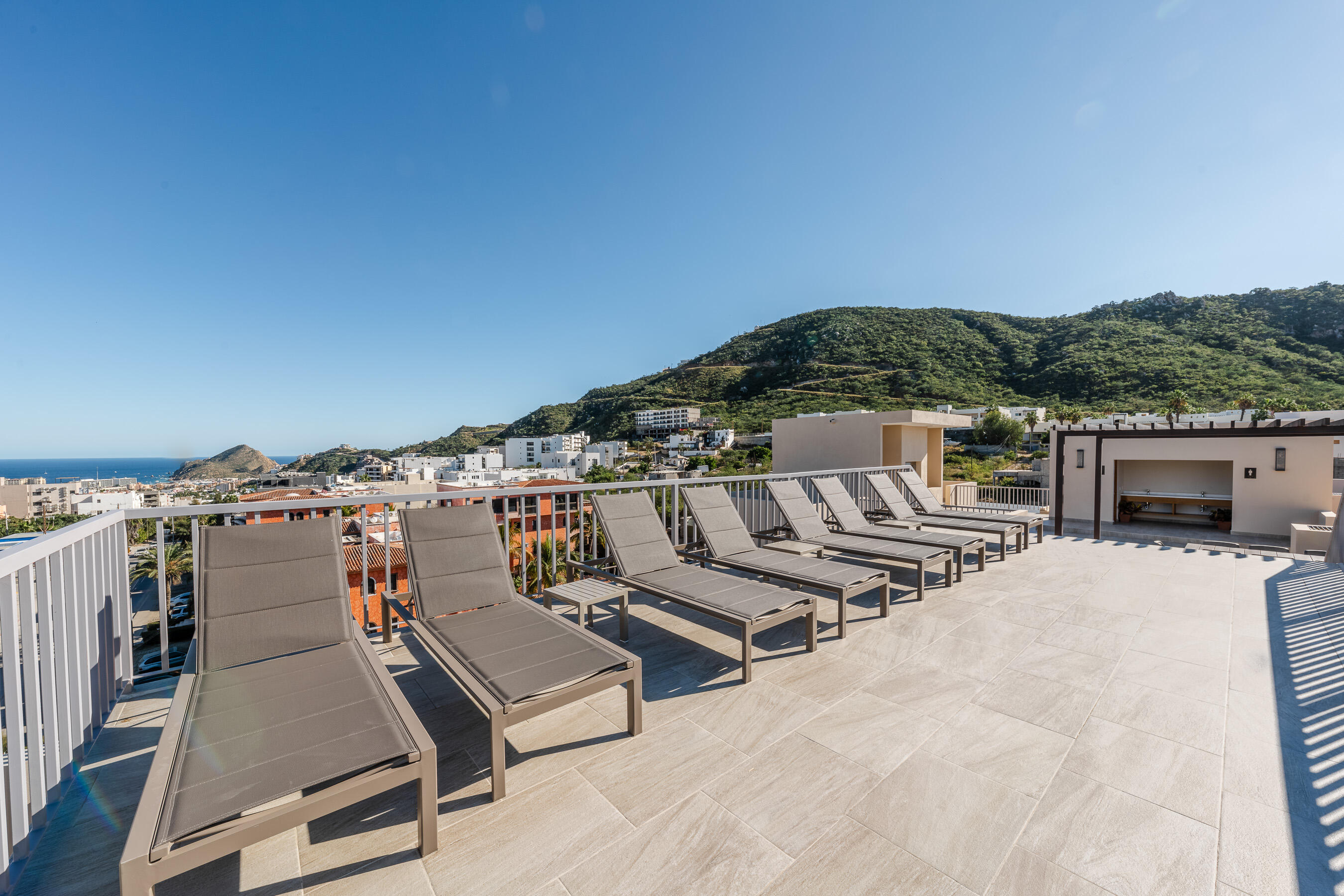 1107 Beautifully Furnished 2 Bdrm, Costa Mare