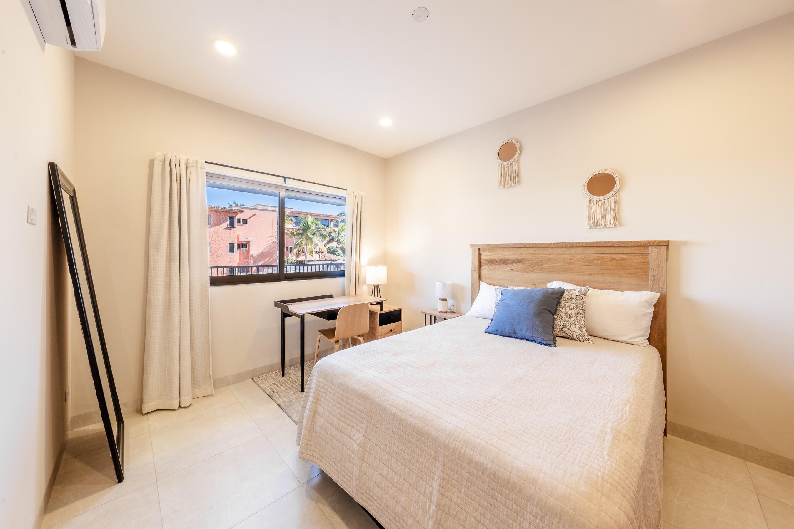 1107 Beautifully Furnished 2 Bdrm, Costa Mare