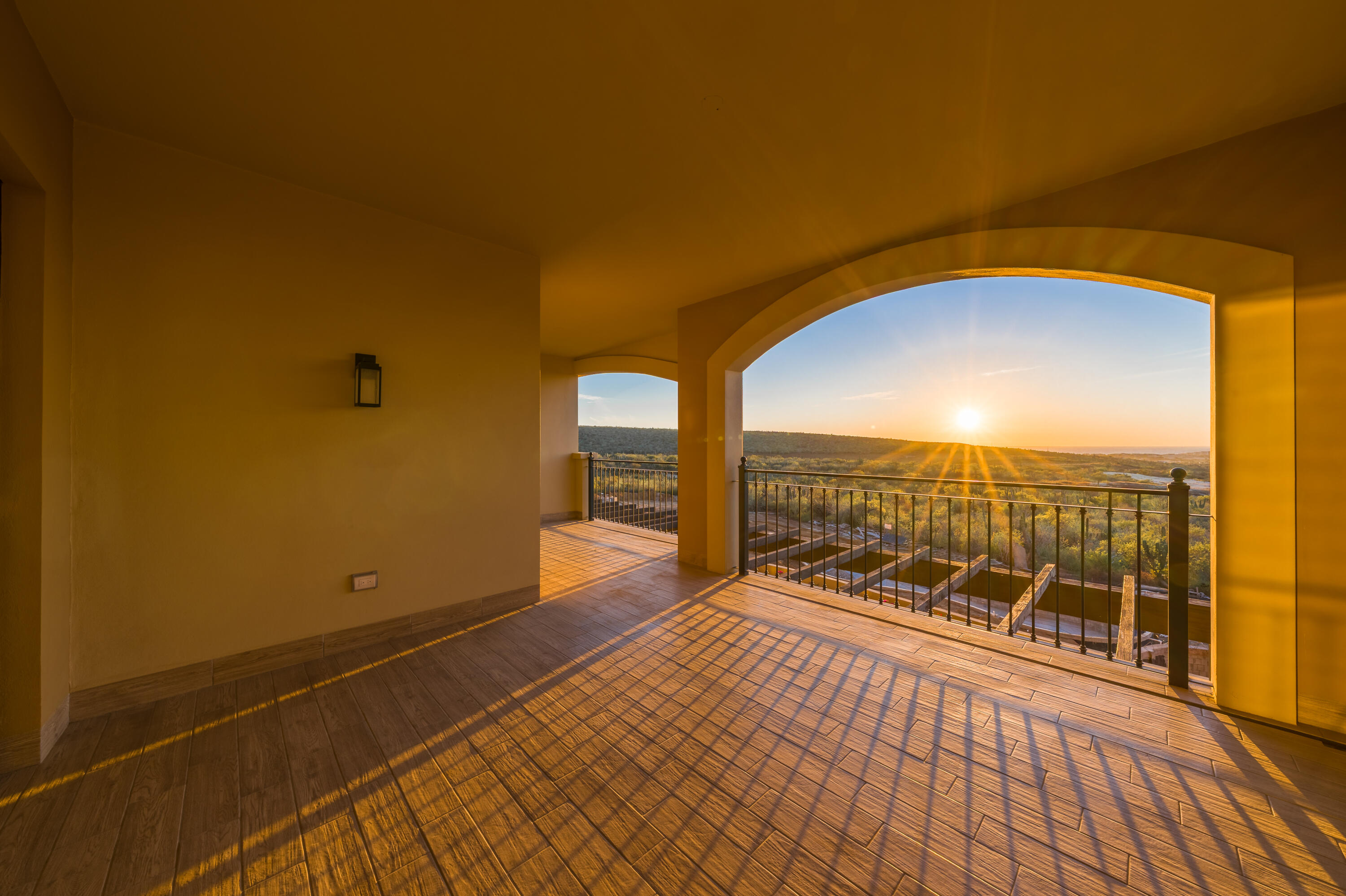 Golf Ocean Sunset View 2 BED