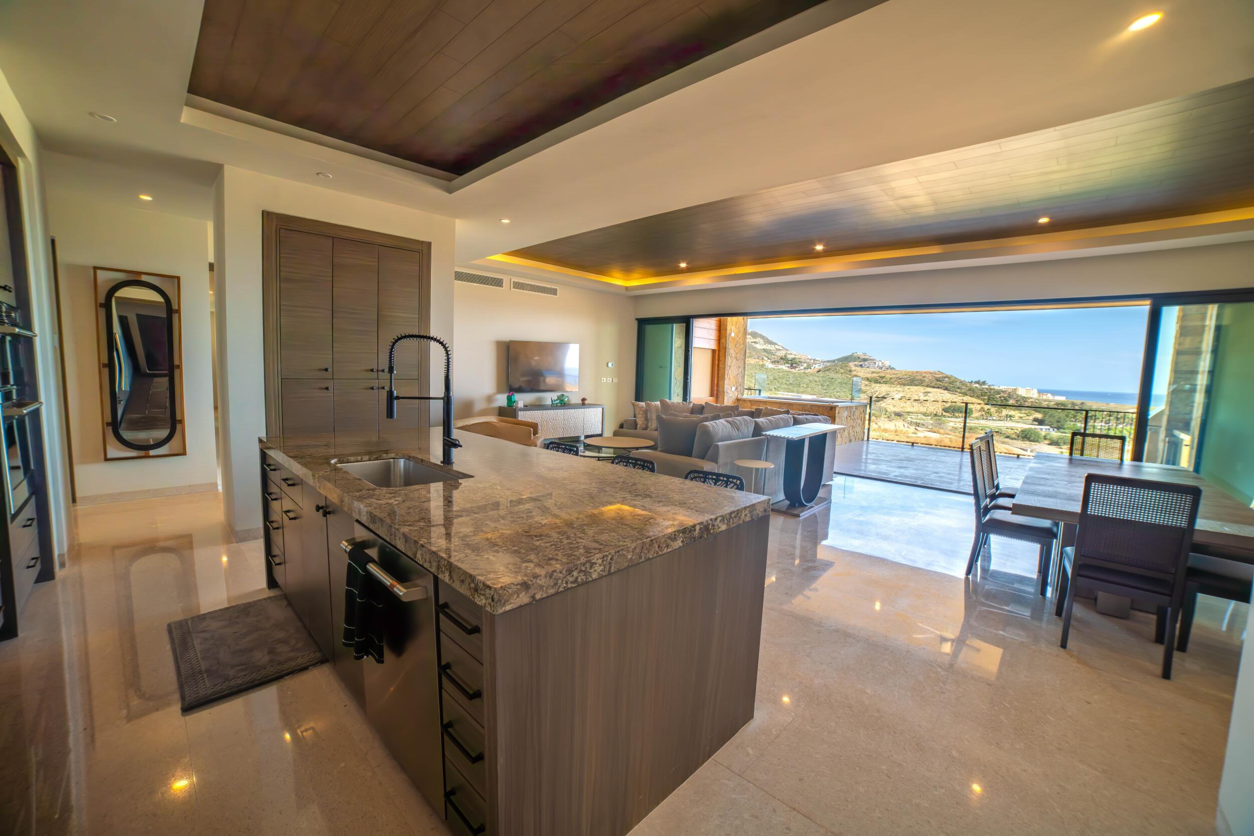Penthouse Alvar in Quivira Los Cabos, Oceanview Luxury 4 Bdrm Condo