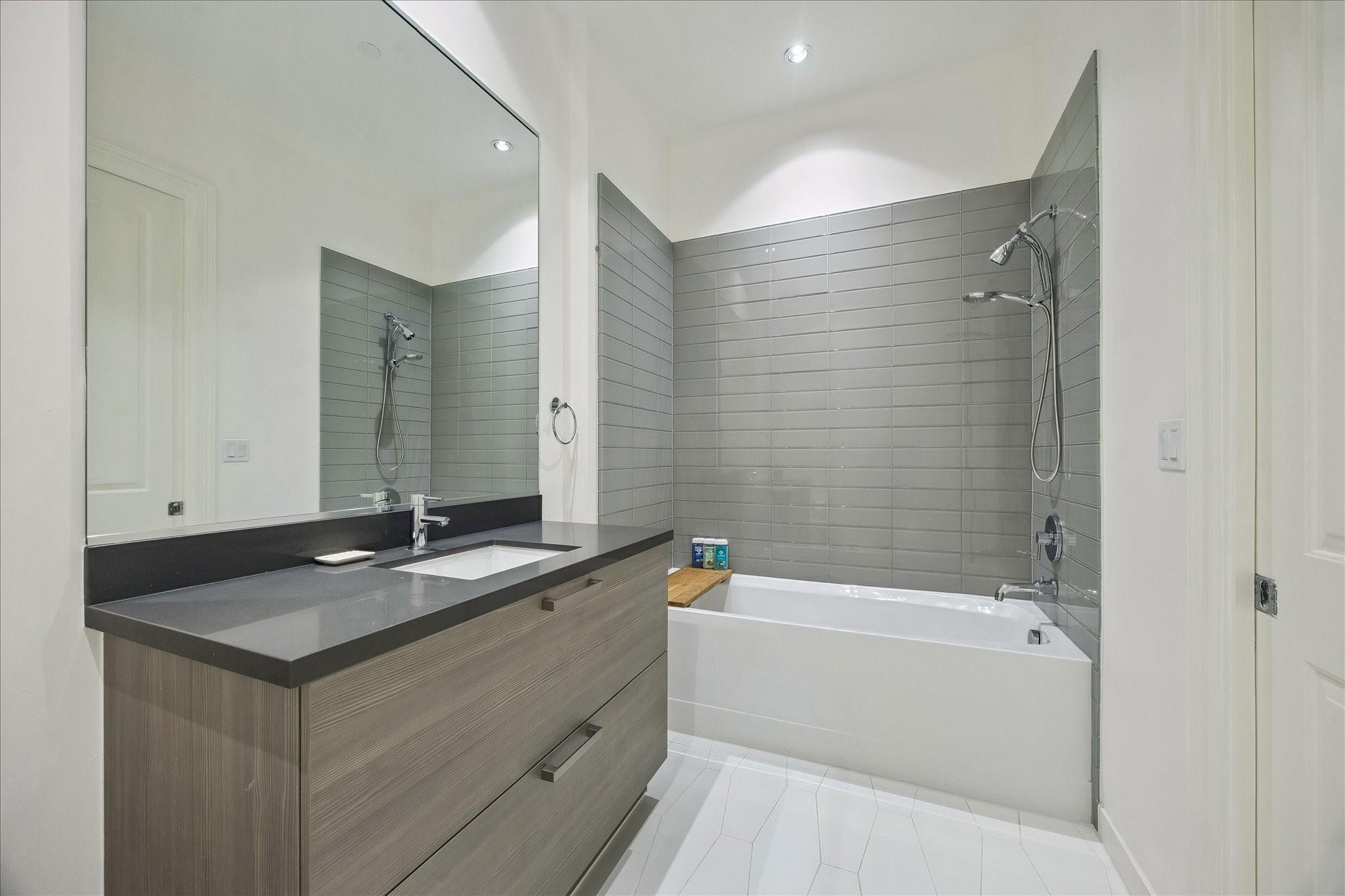 1409 Post Oak Boulevard # 1102