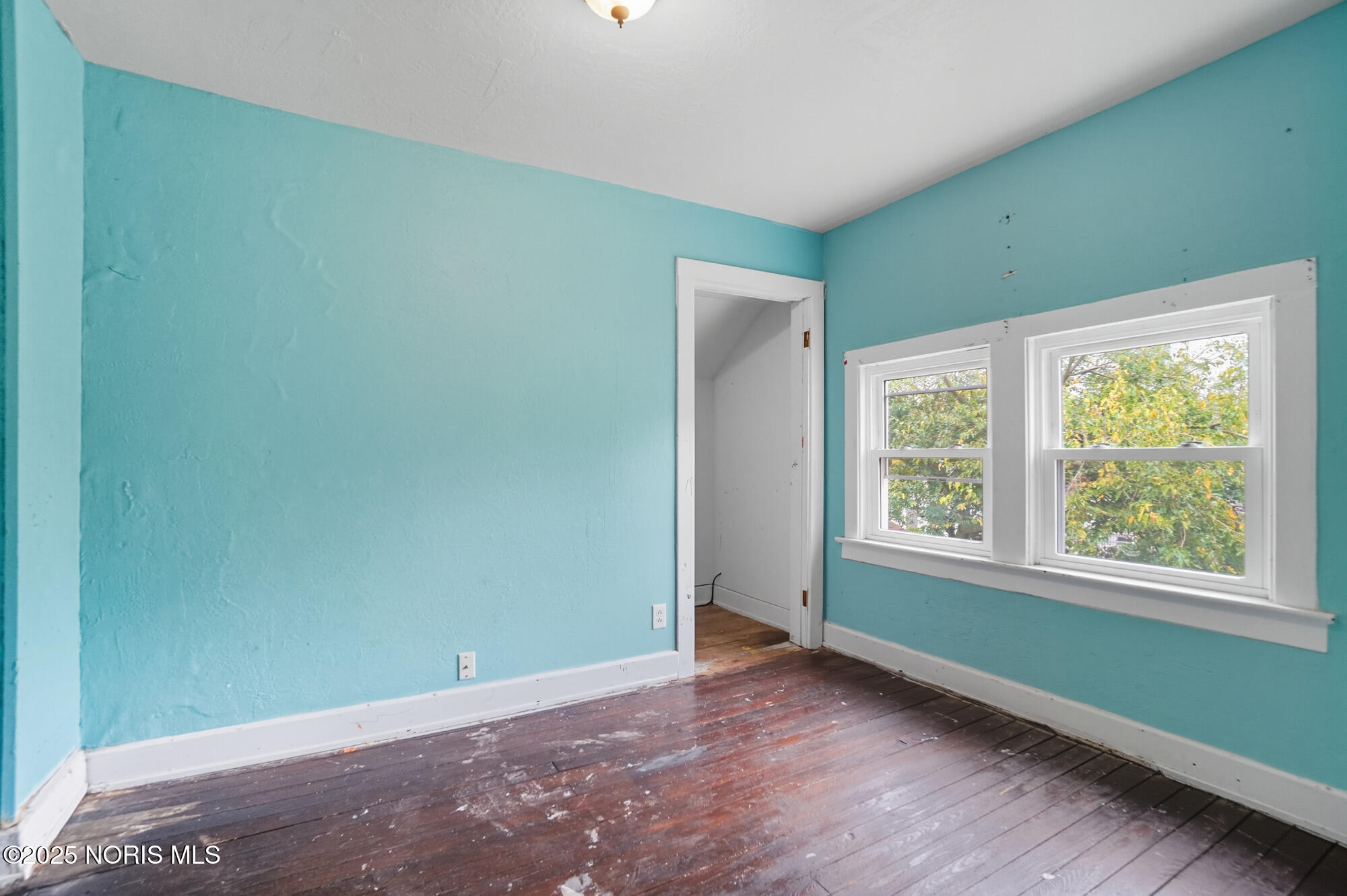 325 Greenlawn Avenue