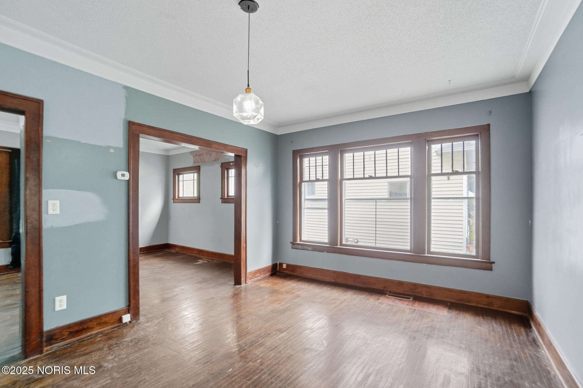 325 Greenlawn Avenue