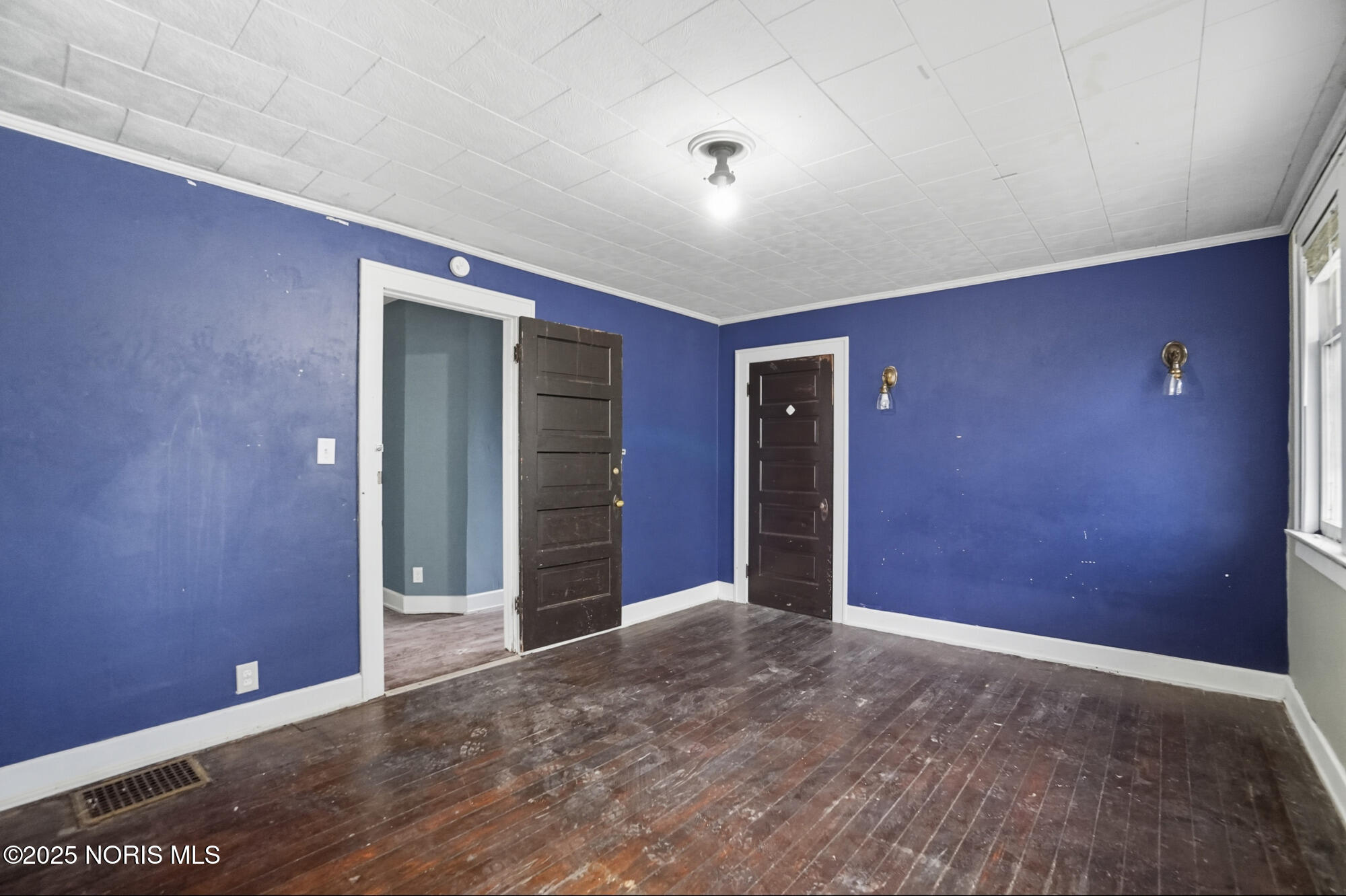 325 Greenlawn Avenue