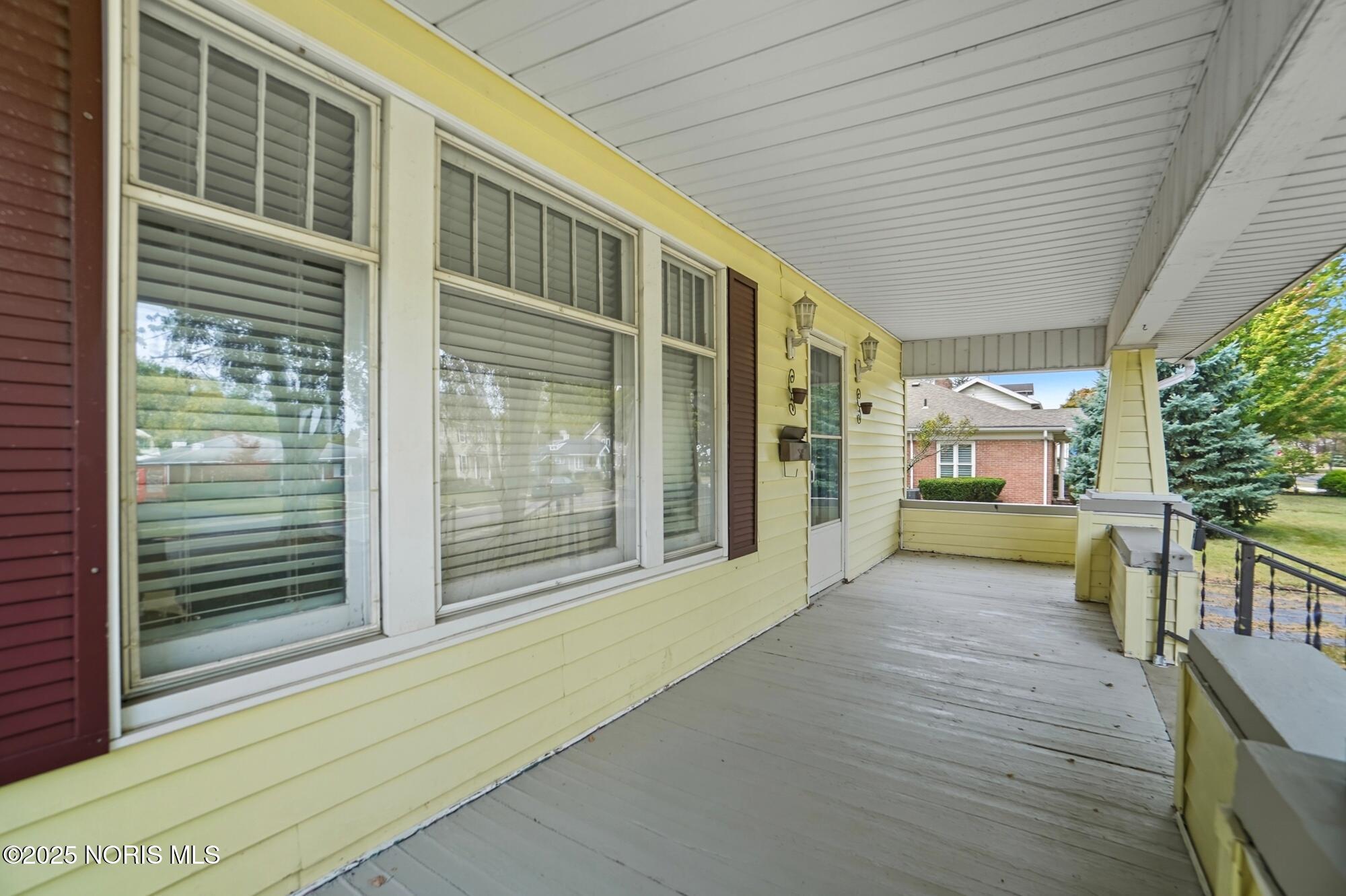 325 Greenlawn Avenue