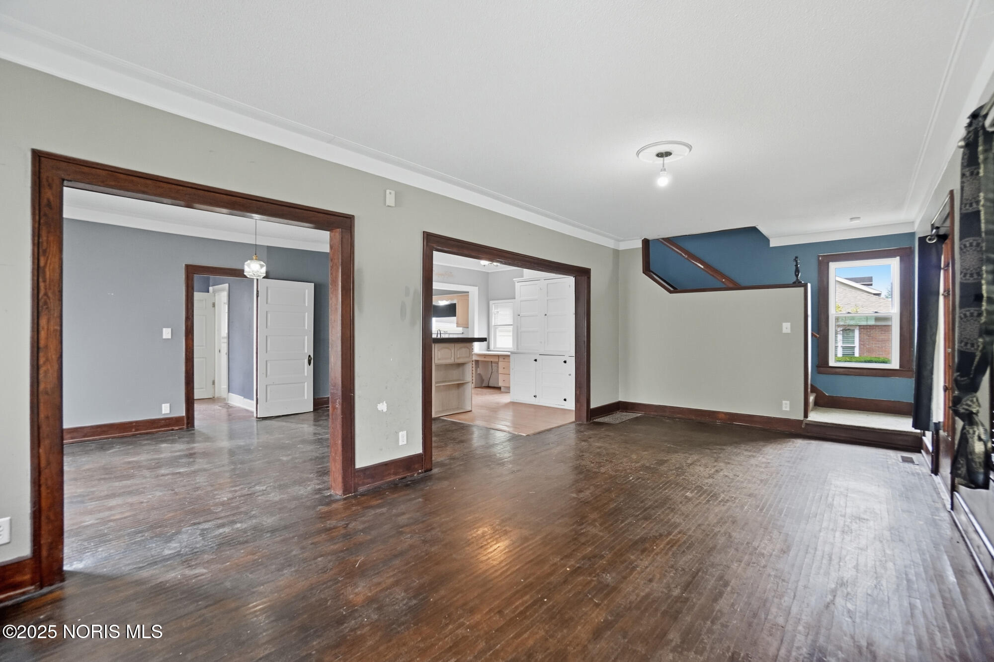 325 Greenlawn Avenue