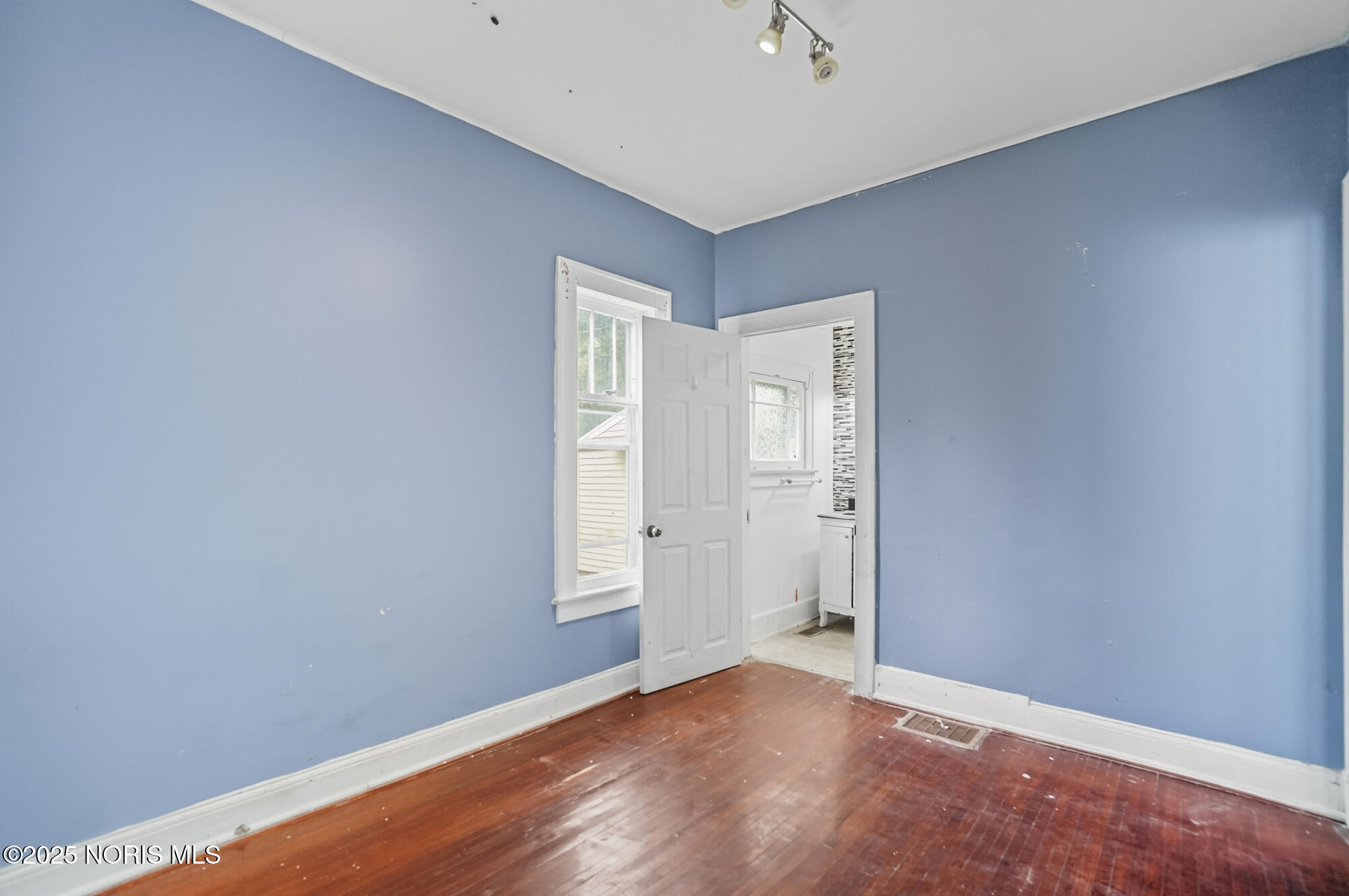 325 Greenlawn Avenue