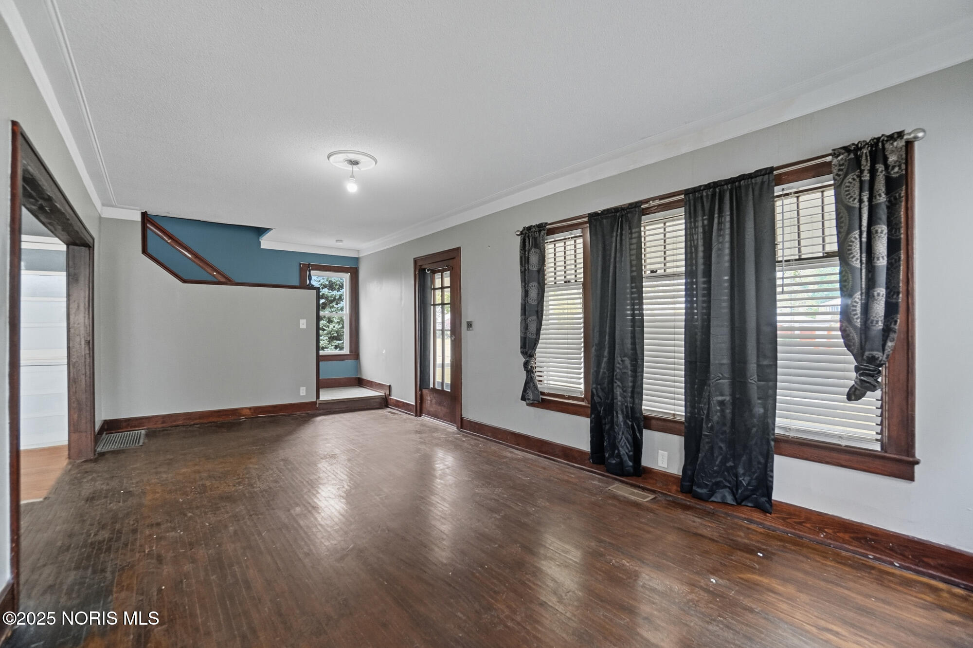 325 Greenlawn Avenue